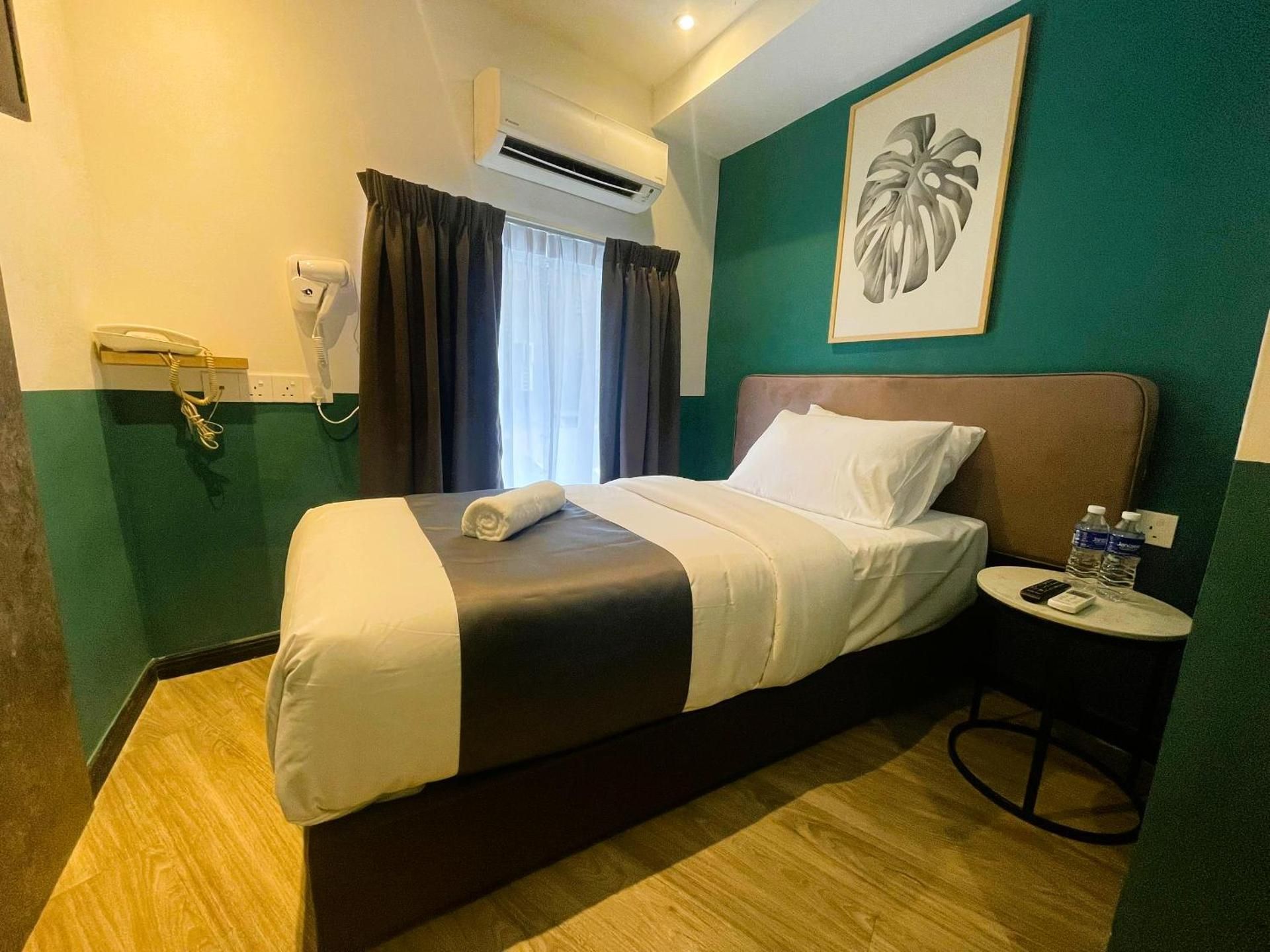 Standard Single Room