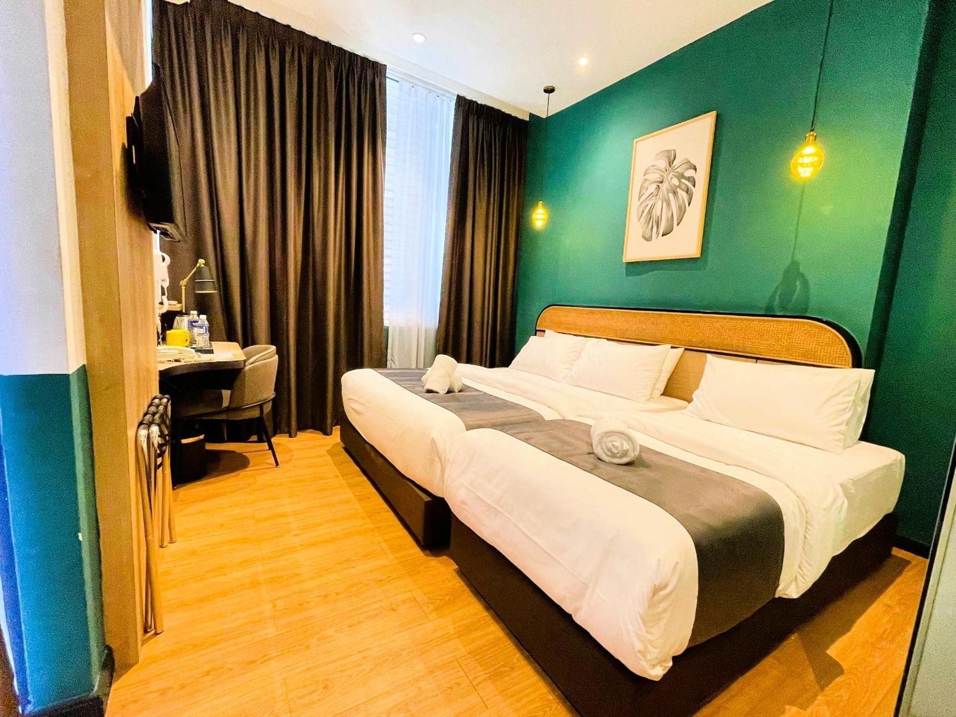 Triple Room No Window