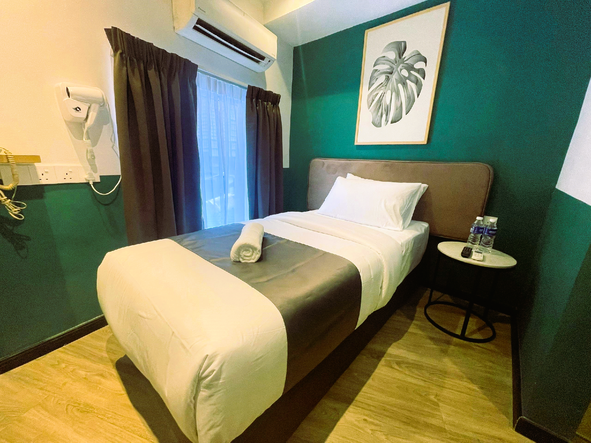 Standard Single City View