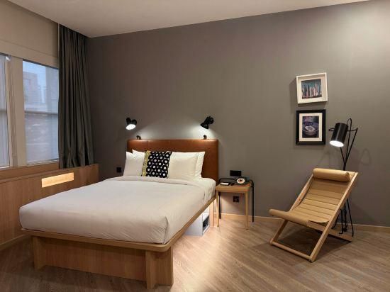 Moxy Buddymoon Bunk