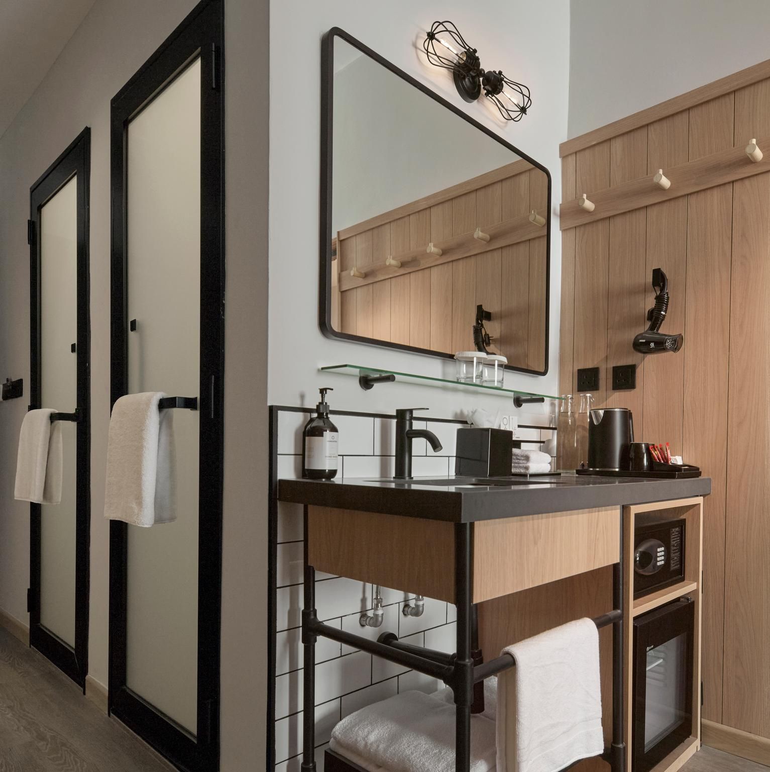 Moxy Deluxe, Guest room, 1 Queen