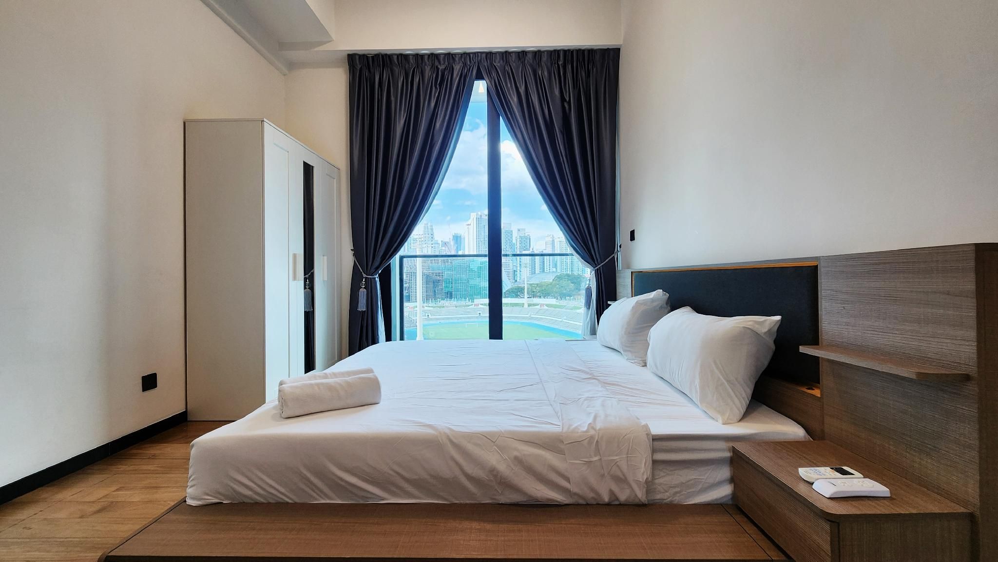 1 Bedroom Balcony Suite