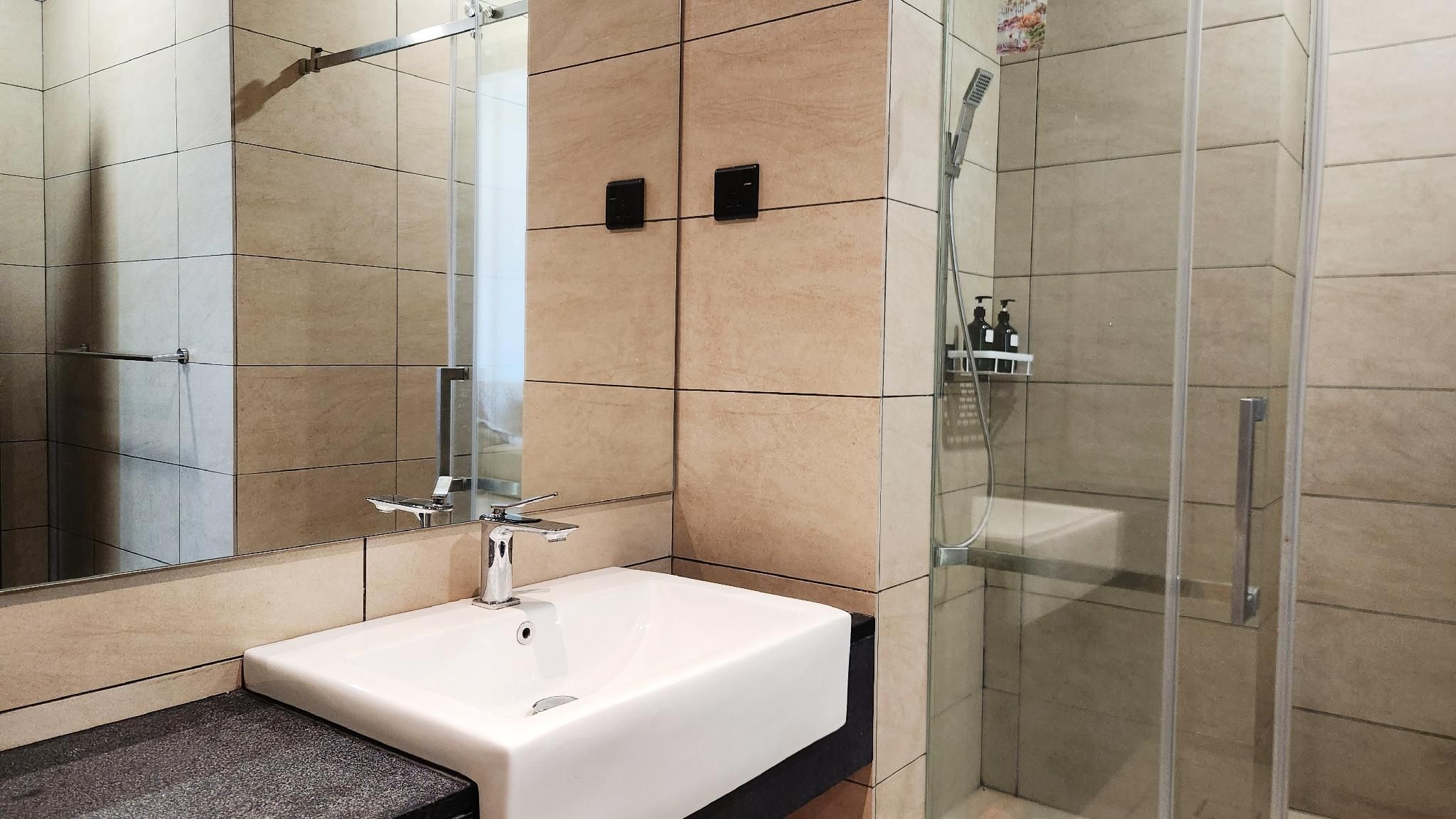 1 Bedroom Balcony Suite