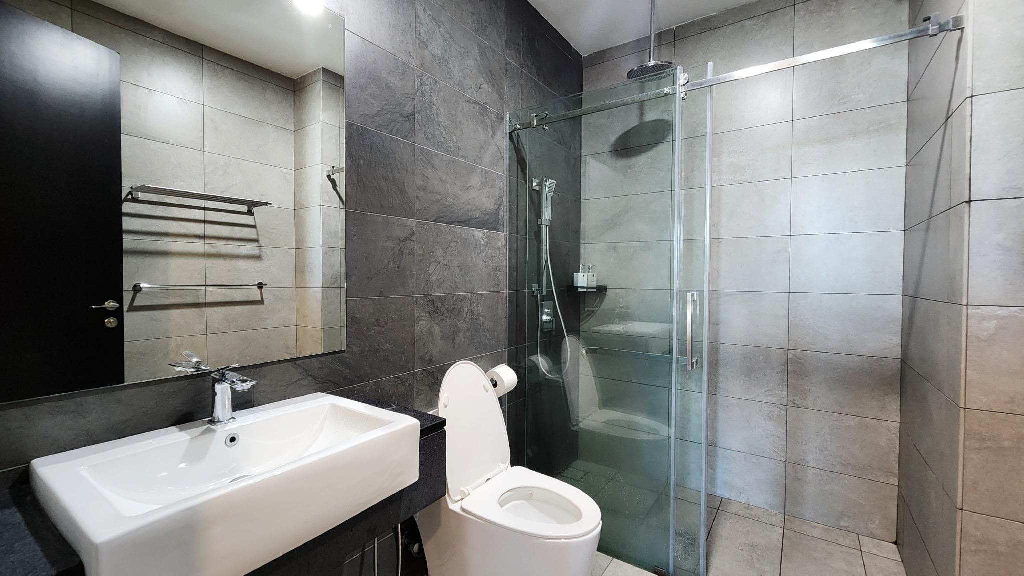 Three Bedroom Apartment with Balcony