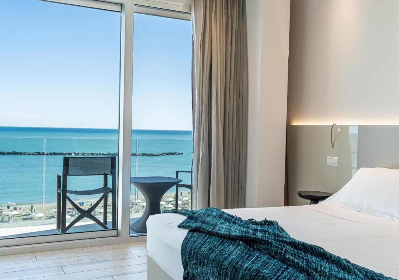 Triple Room with Sea View