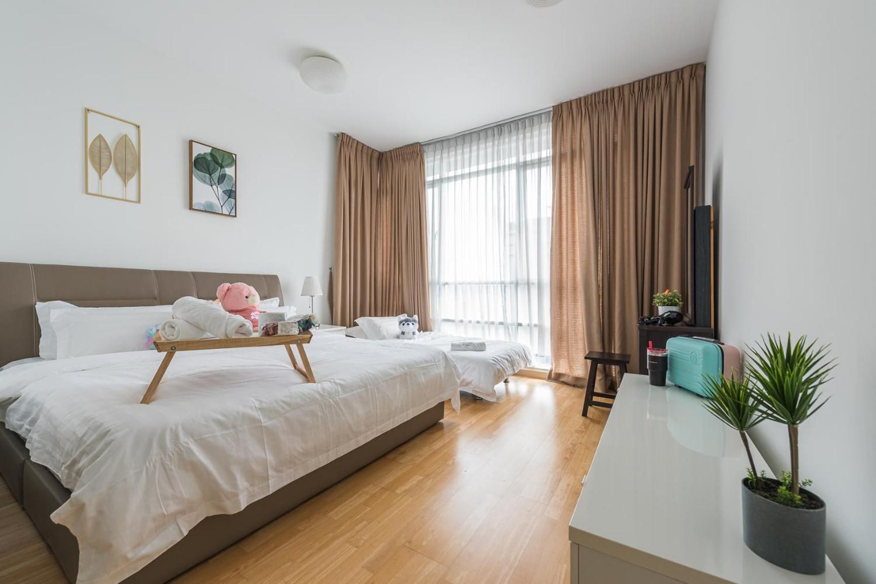 Studio Apartment