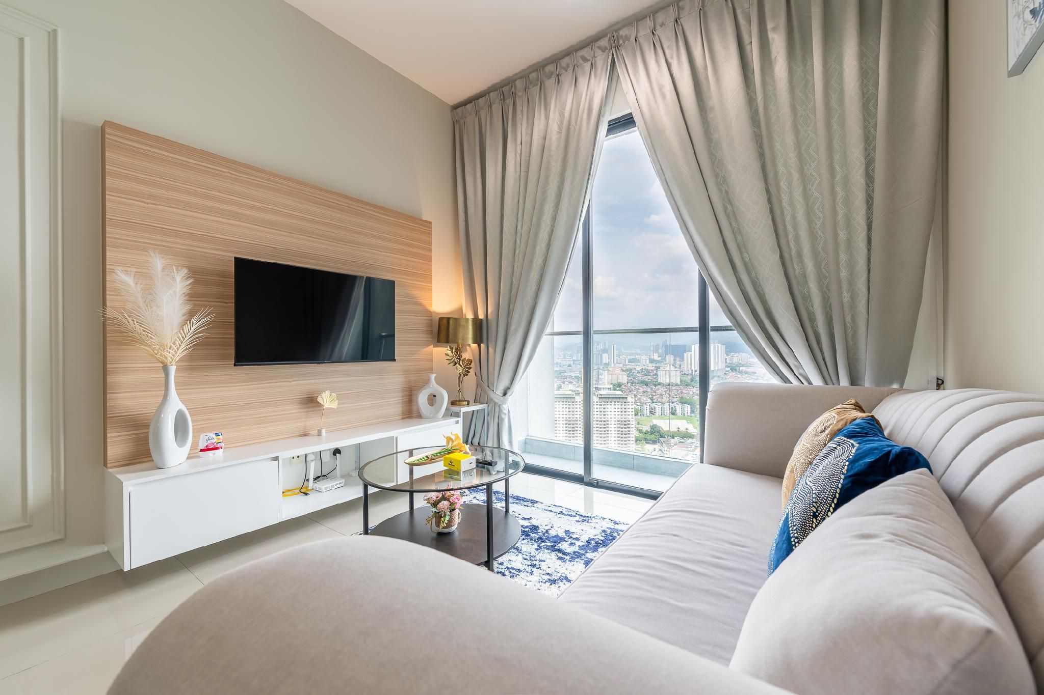 Luxury 2-Bedroom Apartment