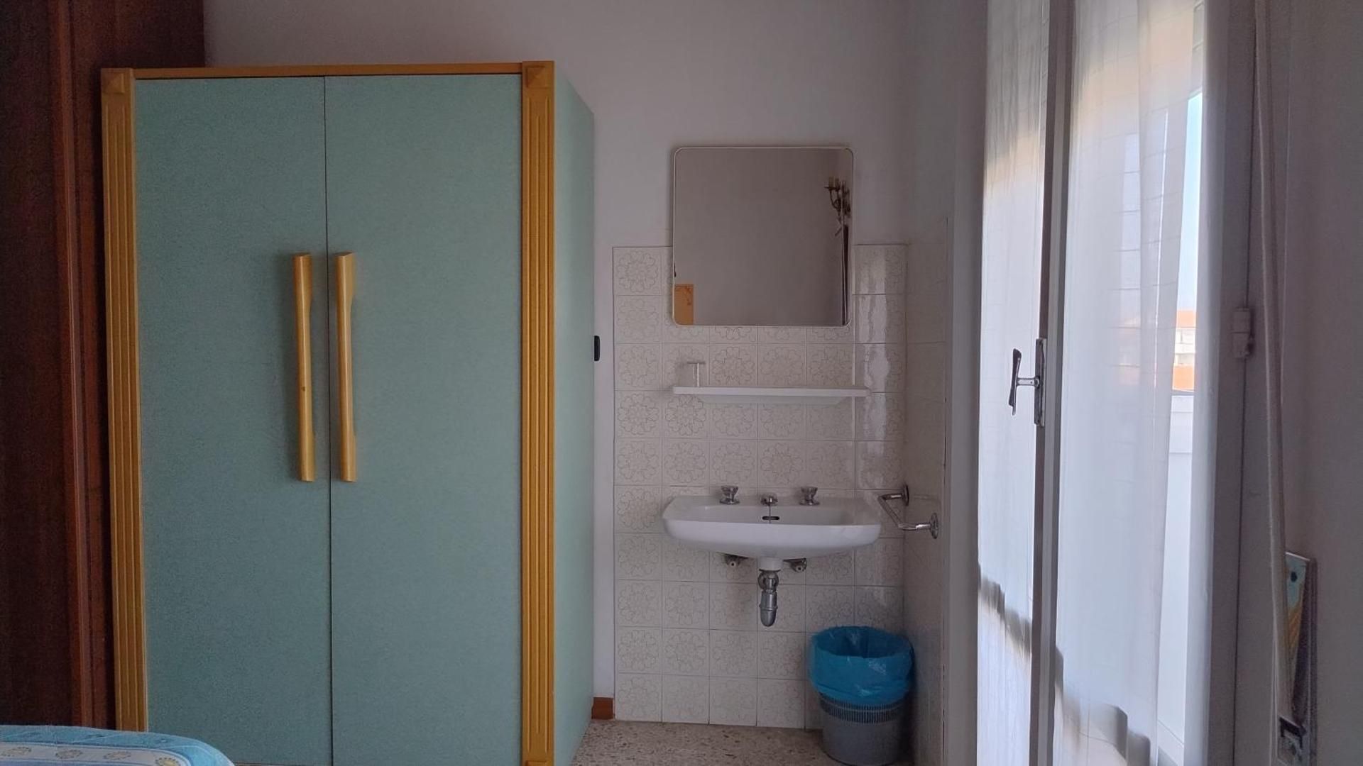 Double Room with Private External Bathroom