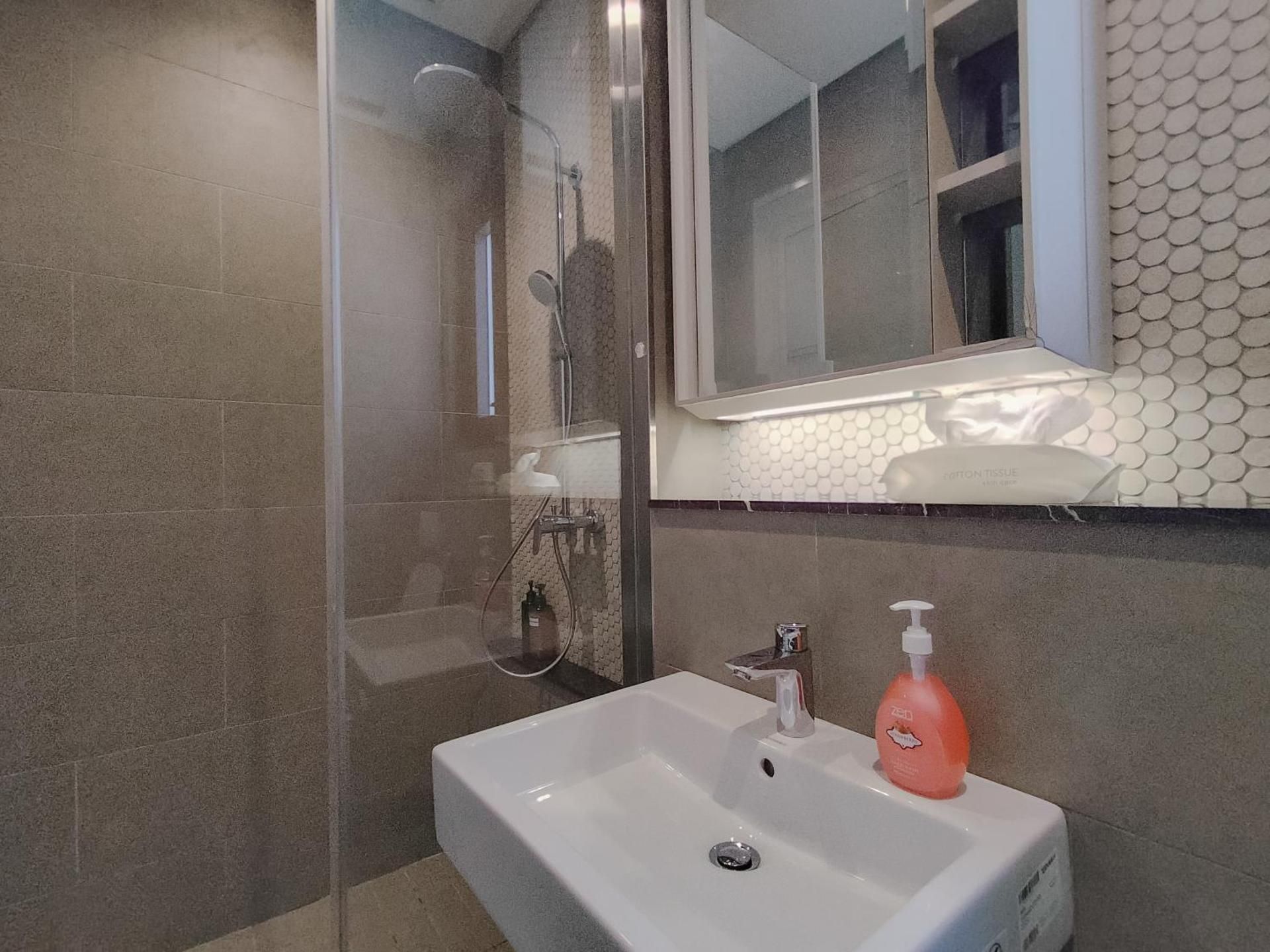 Two-Bedroom Deluxe Apartment with Balcony