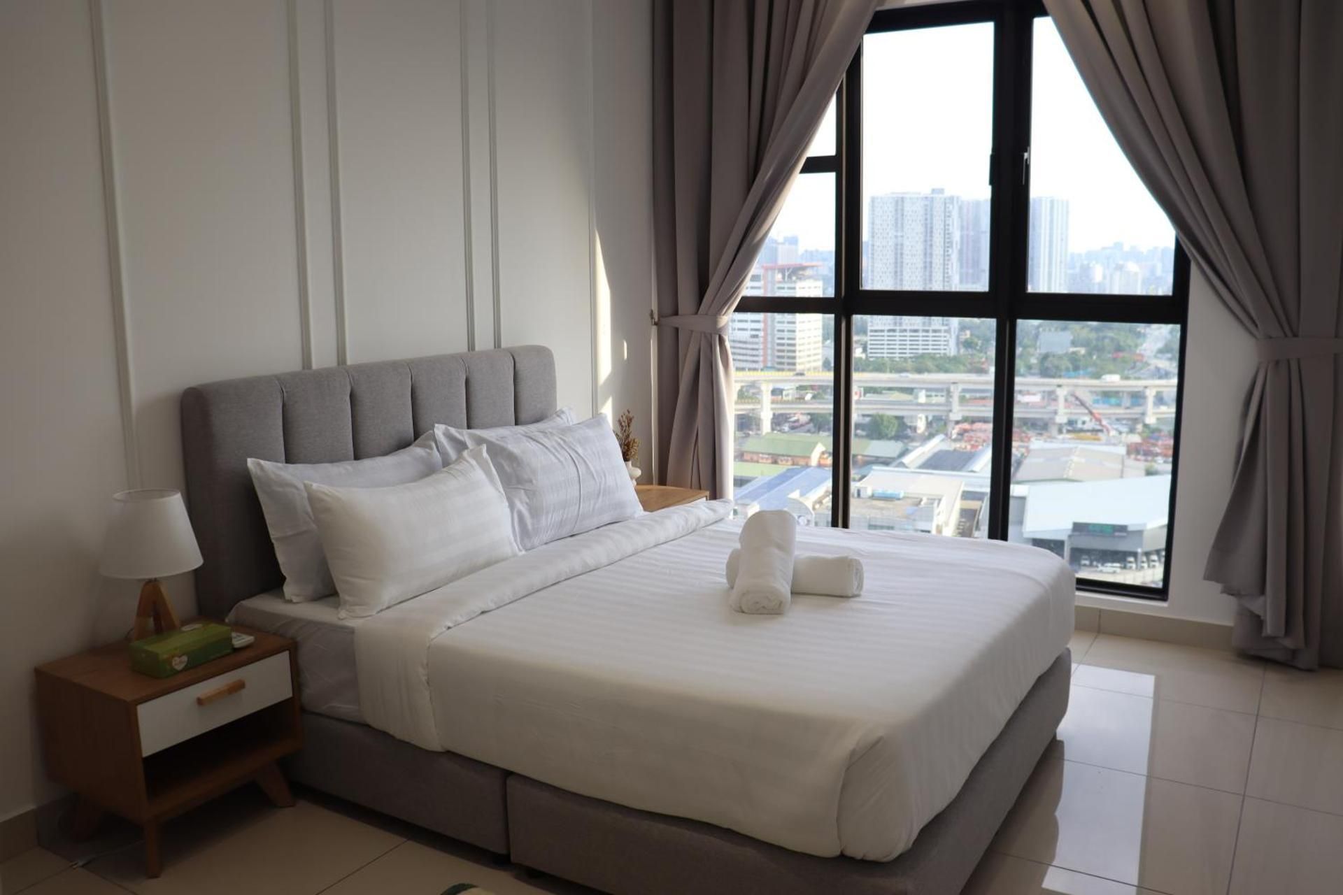 Two-Bedroom Apartment with City View