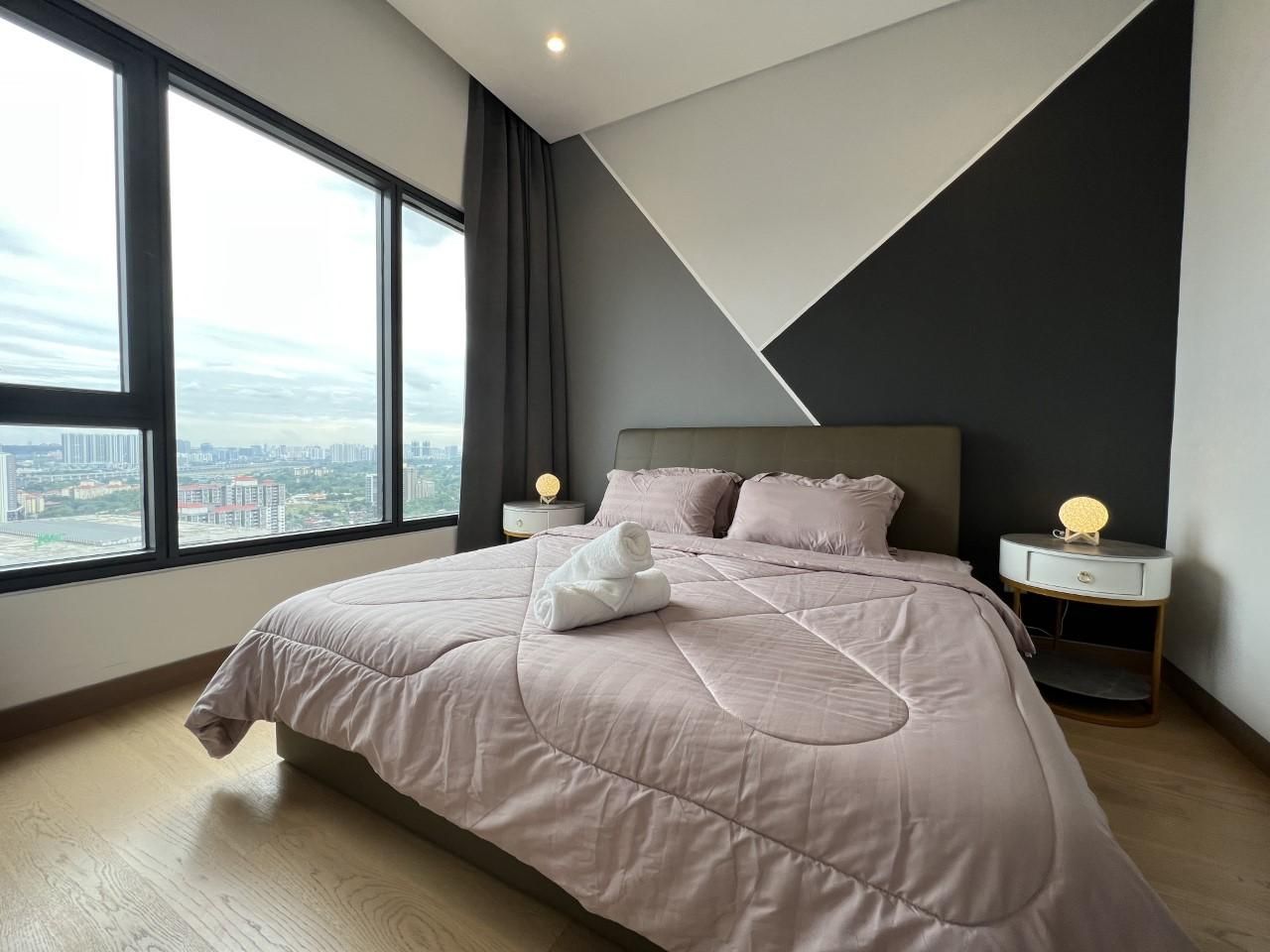 One Bedroom Corner Suite