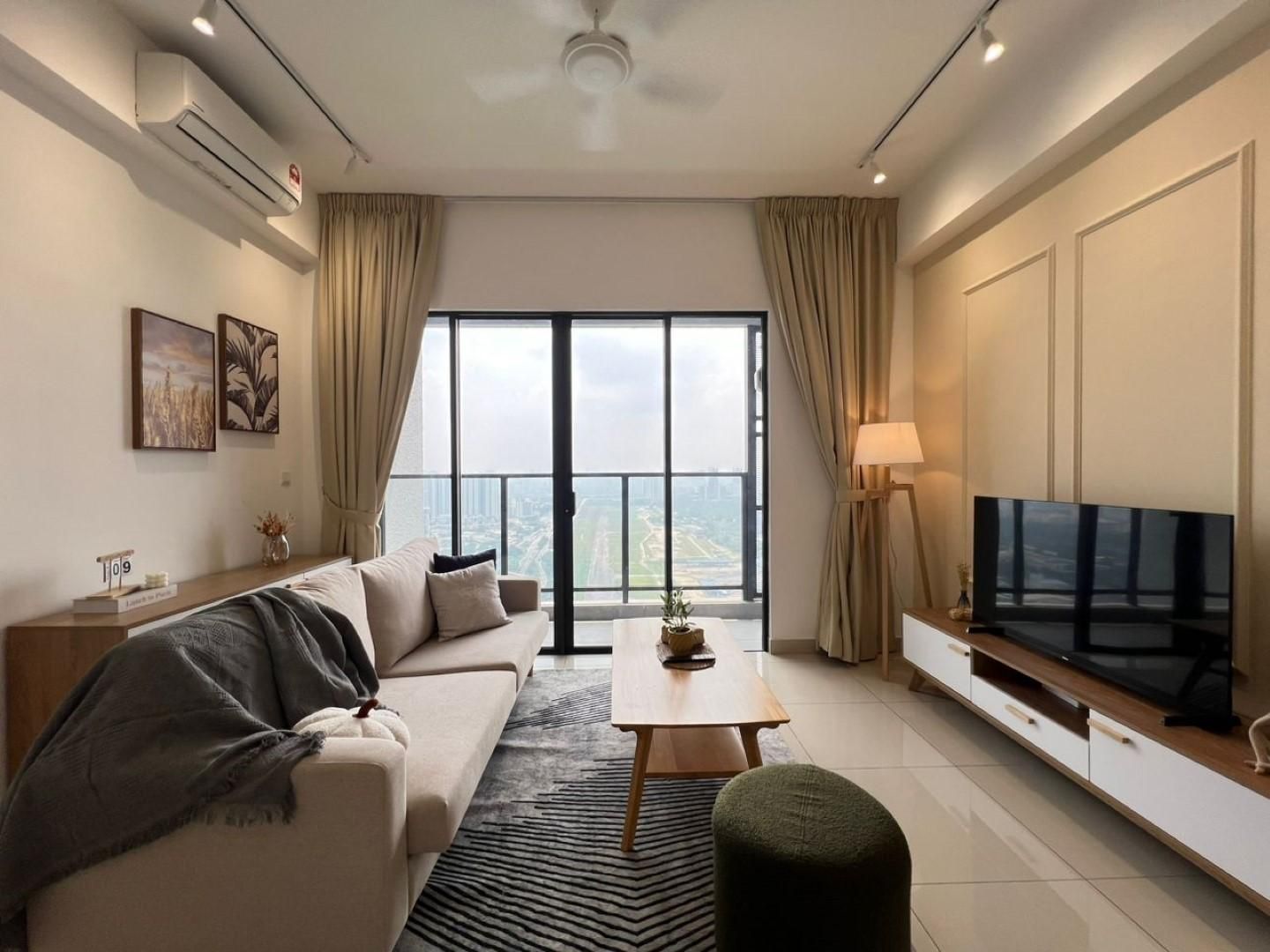 Superior 2 Bedroom Apartment - City View