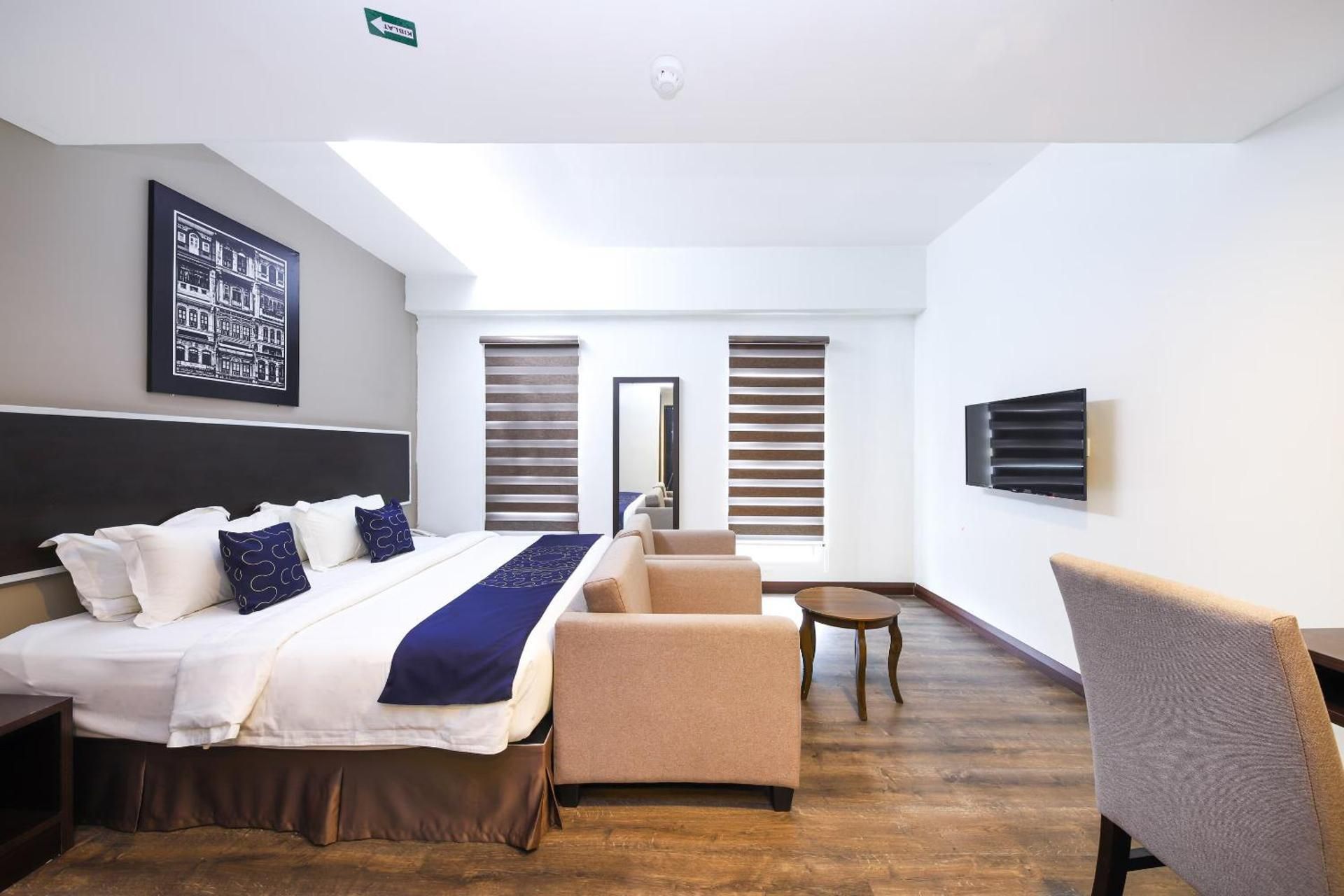 Deluxe King Room