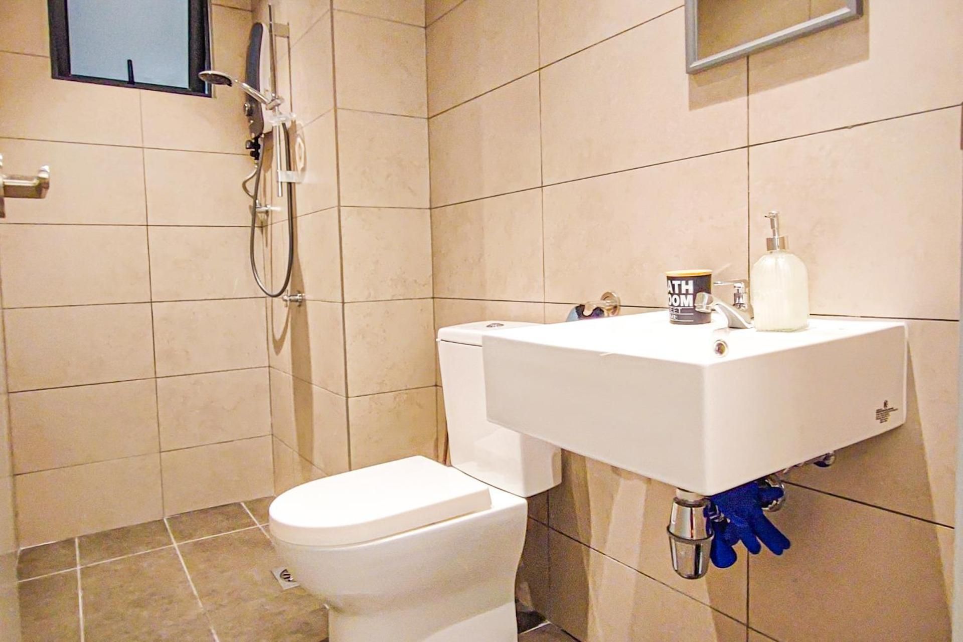 Two-Bedroom Deluxe Apartment with Balcony