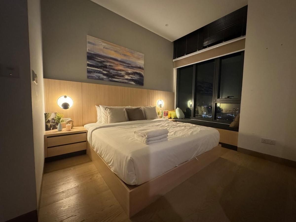 Studio Apartment with Balcony