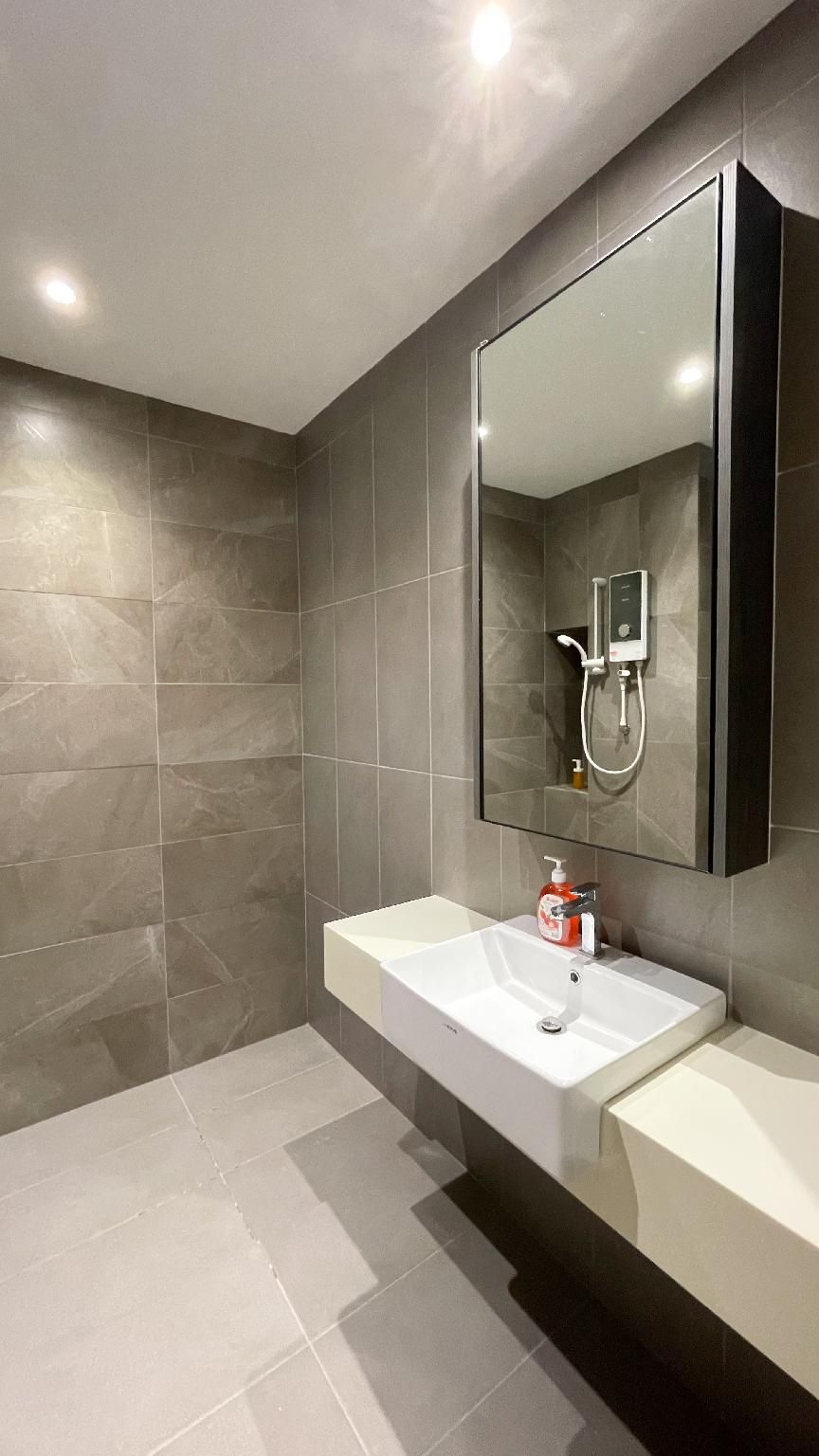 Deluxe Studio Apartment