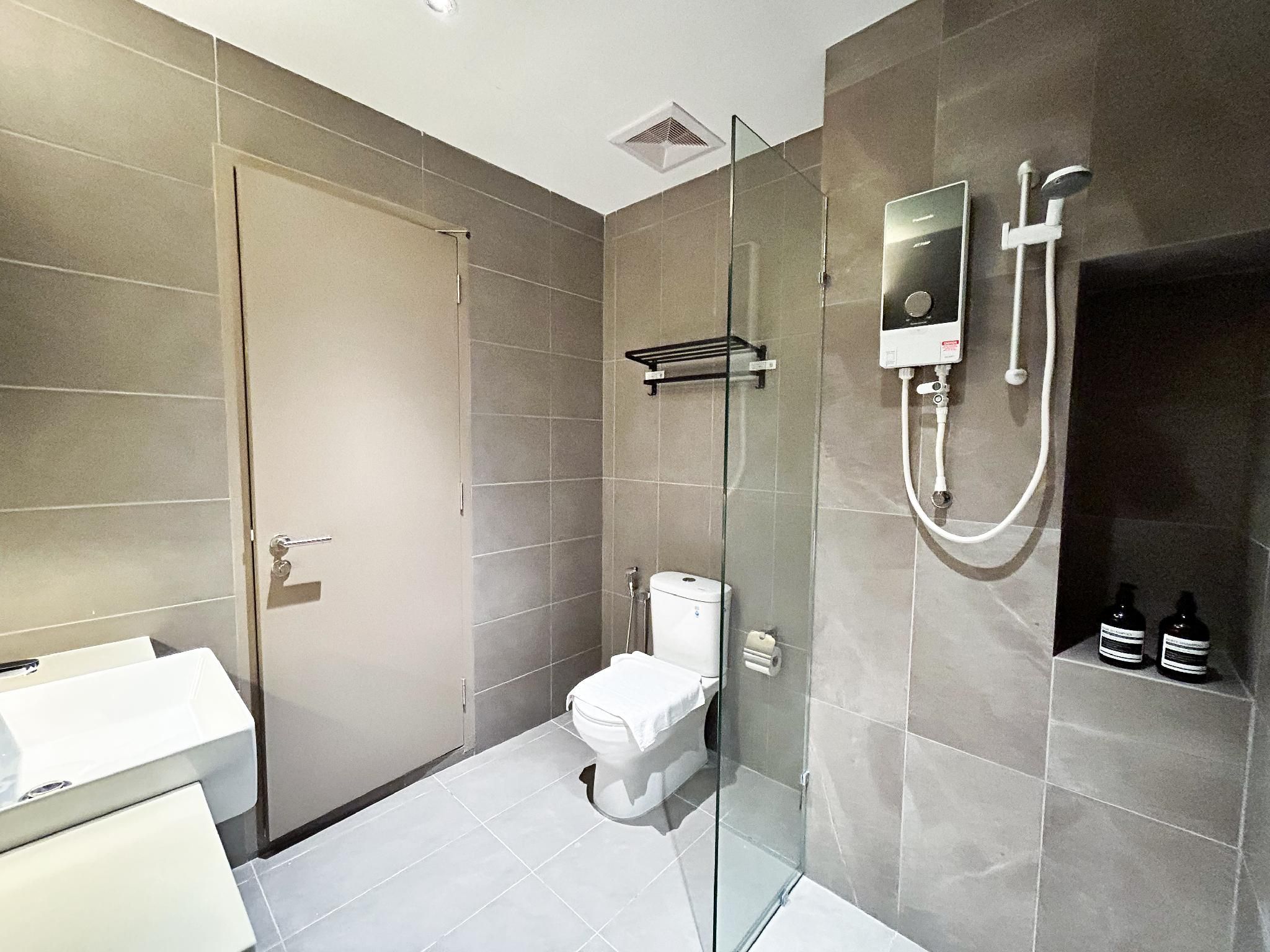 Studio Apartment - 3 Adults