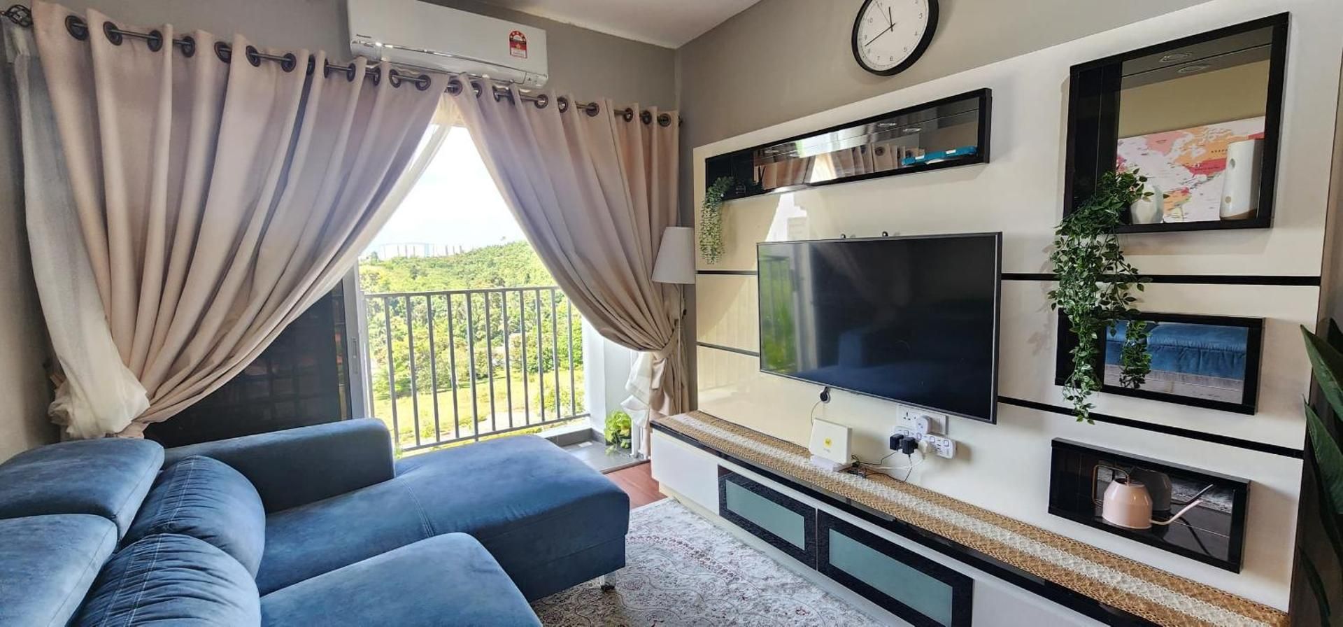 Three-Bedroom Apartment with Balcony