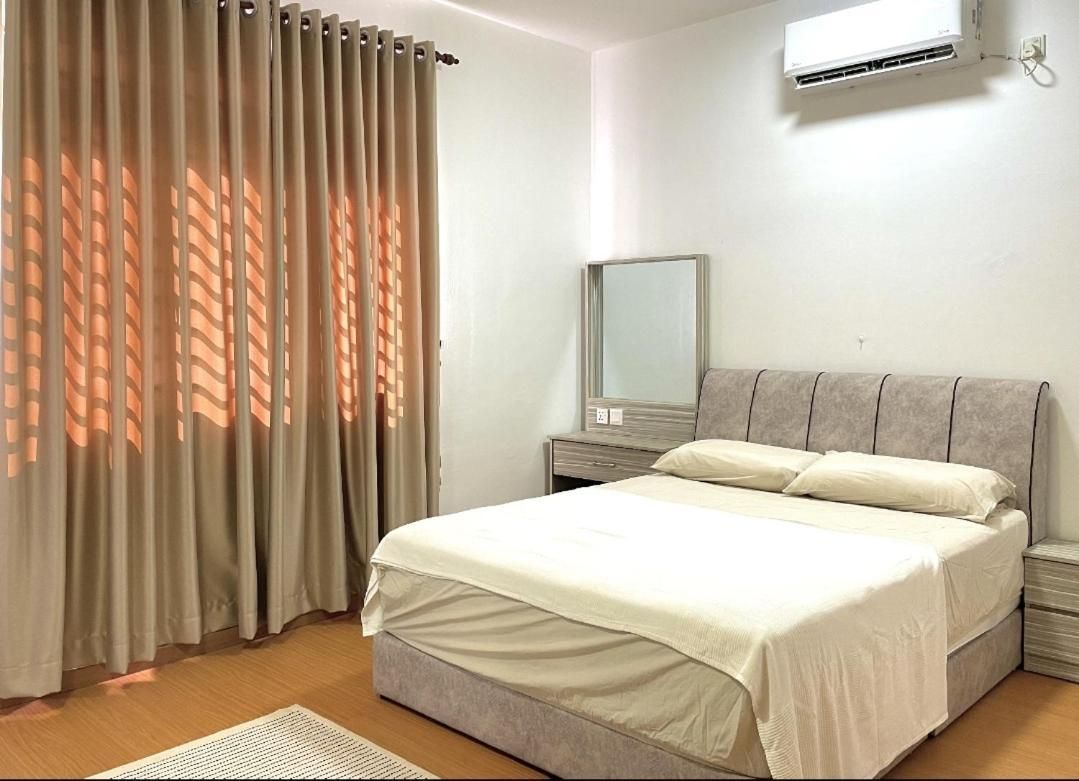 Three-Bedroom Standard Apartment