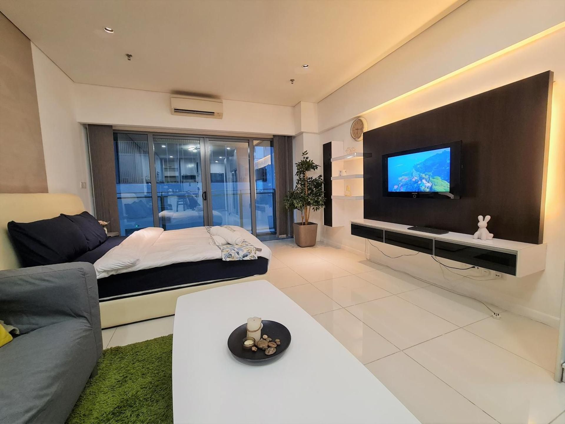 Studio with Balcony