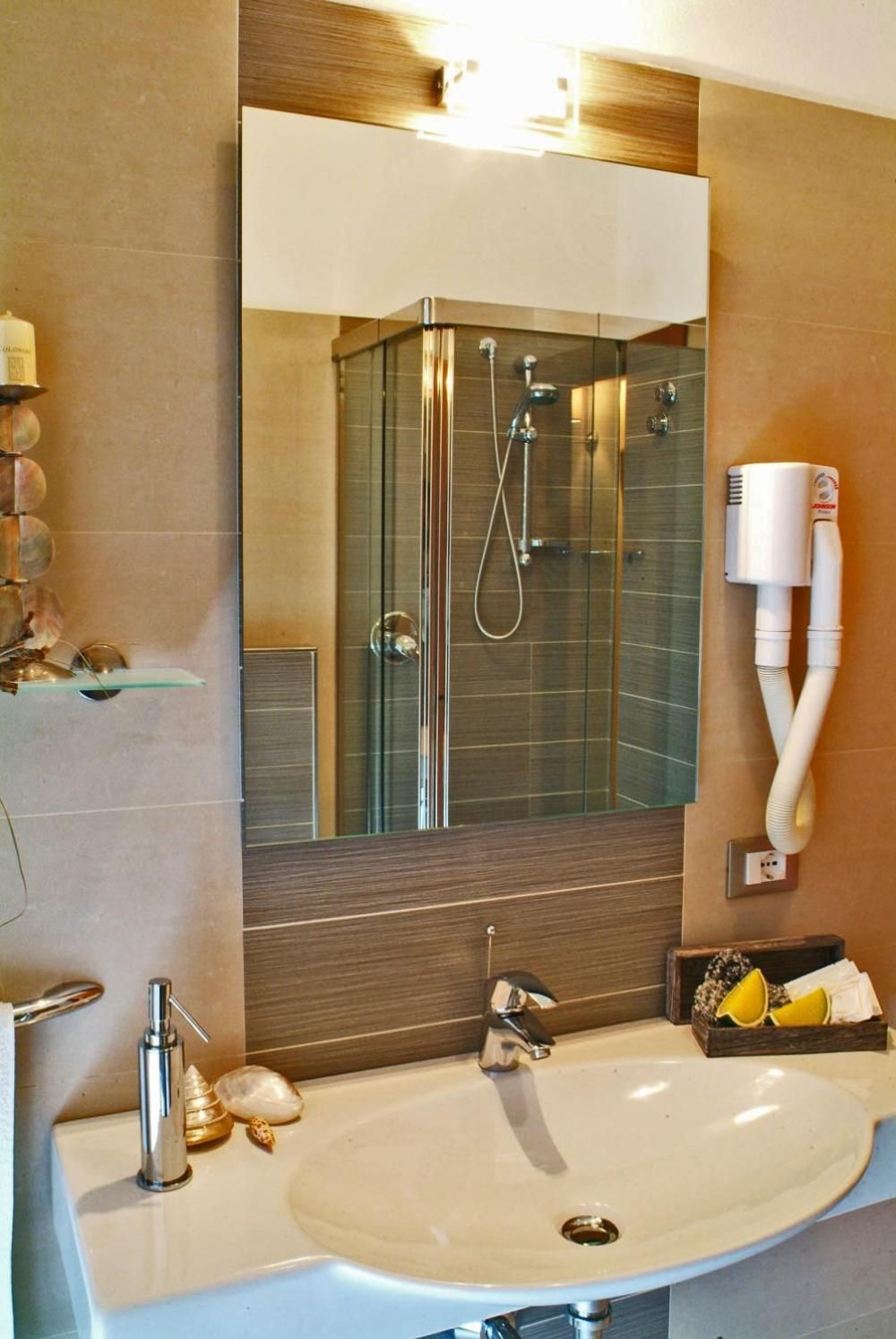 Small Comfort Double Room - Single Use