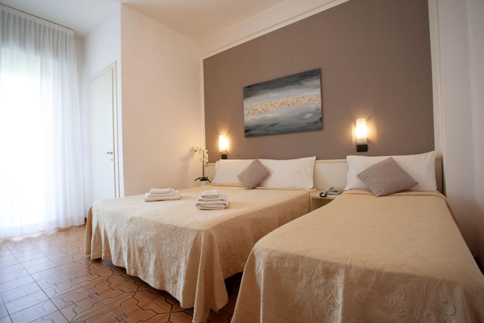 Comfort Triple Room