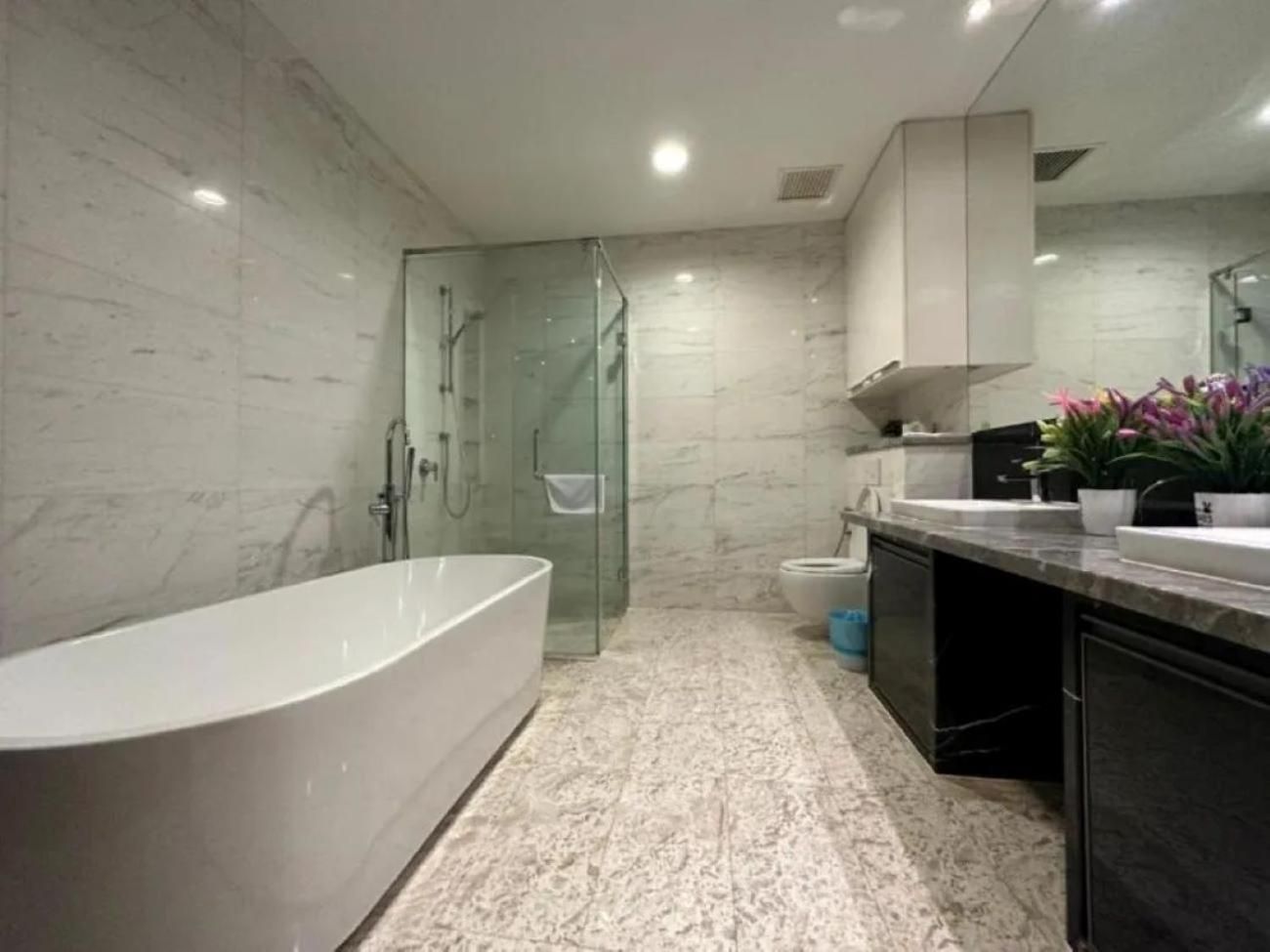 Three-Bedroom Apartment with View