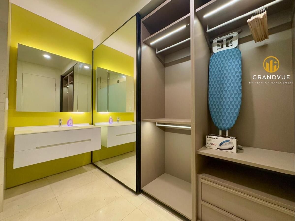 Three-Bedroom Deluxe Apartment