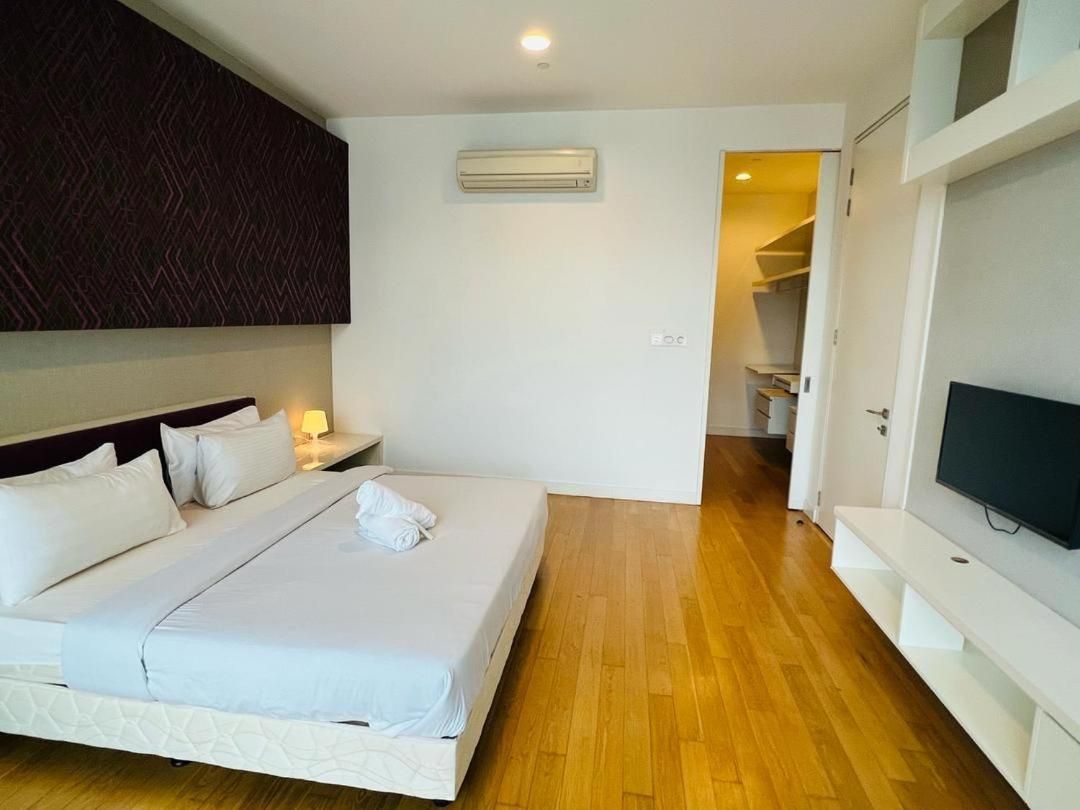 Three-Bedroom Apartment with Park View
