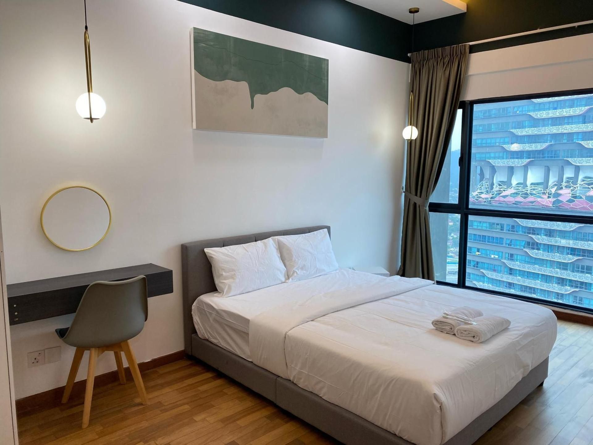One-Bedroom Apartment with Balcony