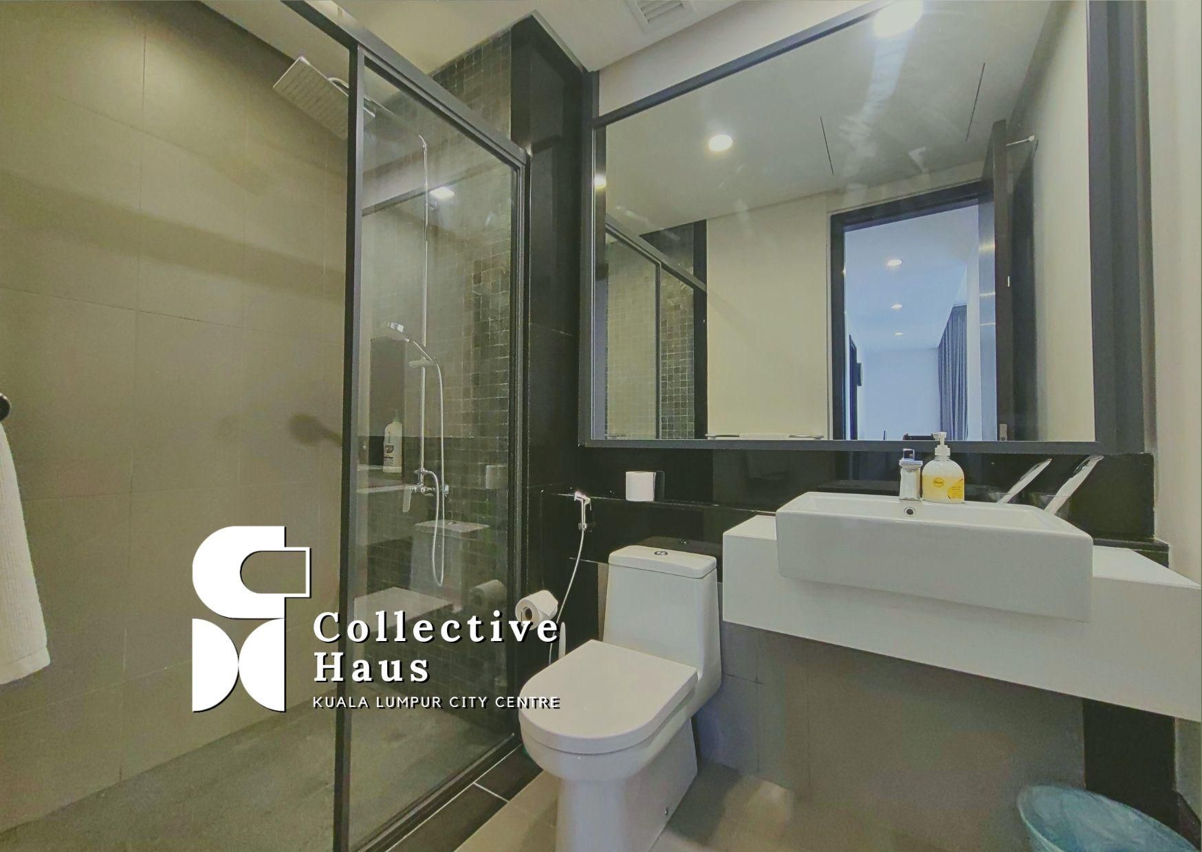 Deluxe Two Bedroom Apartment with Balcony