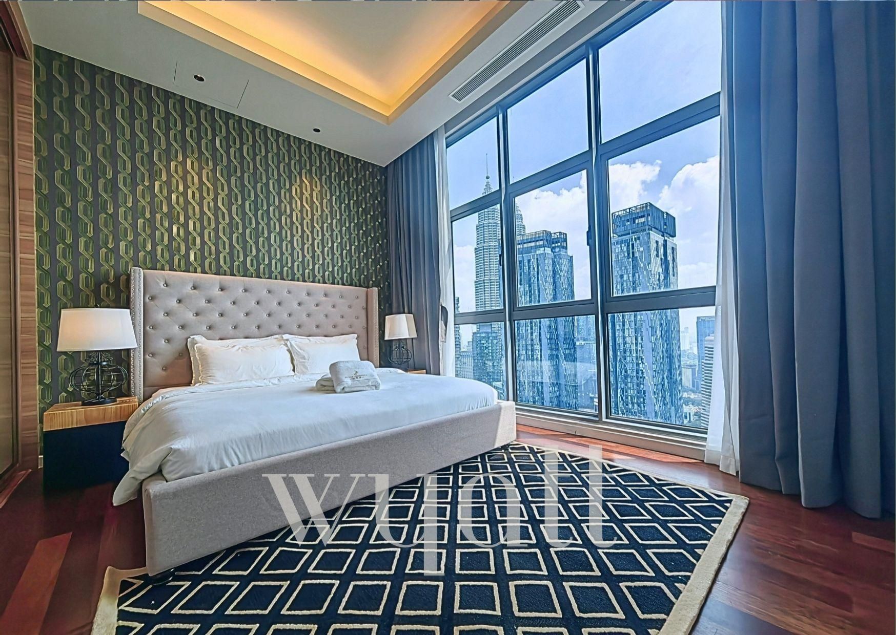 Deluxe Two Bedroom Apartment with Balcony