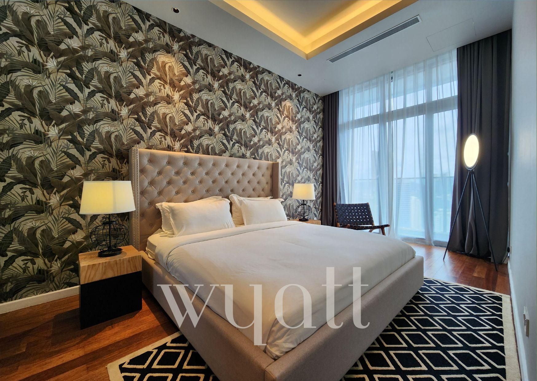 Deluxe One Bedroom Apartment with Balcony