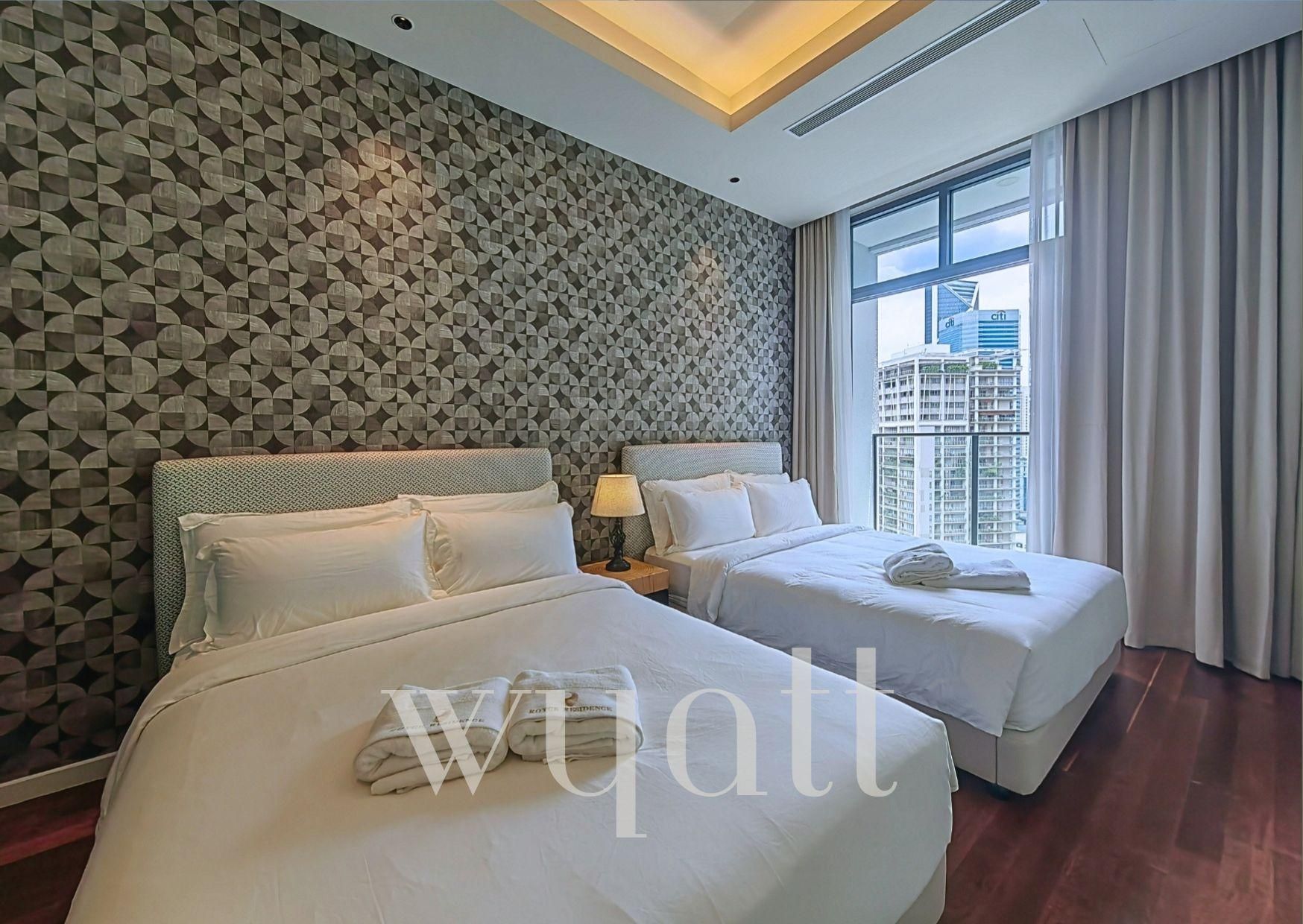Twin Room with Bathtub