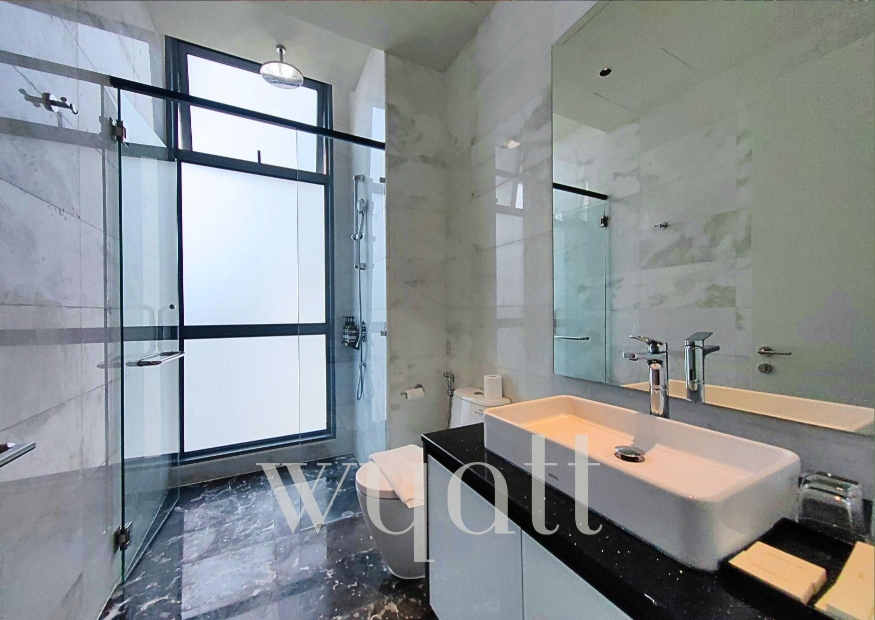 Deluxe One Bedroom Apartment with Balcony