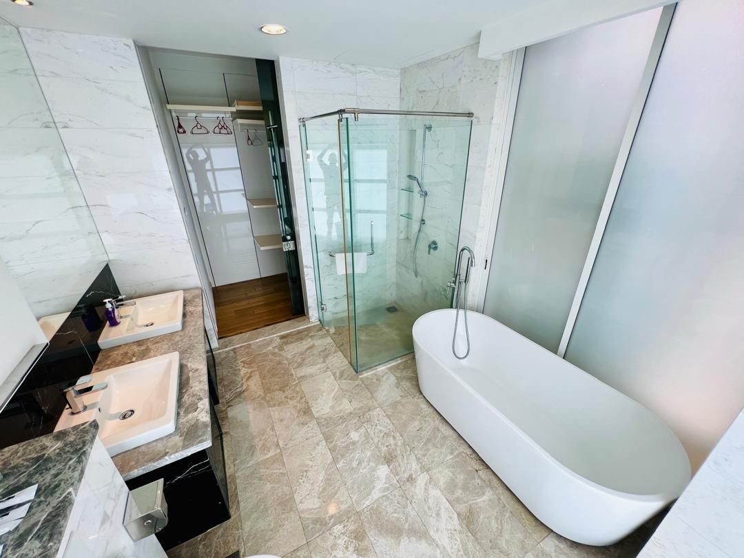 Three Bedroom Suite City View