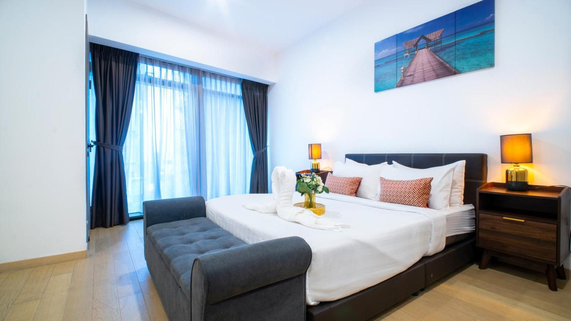 Deluxe One Bedroom Apartment