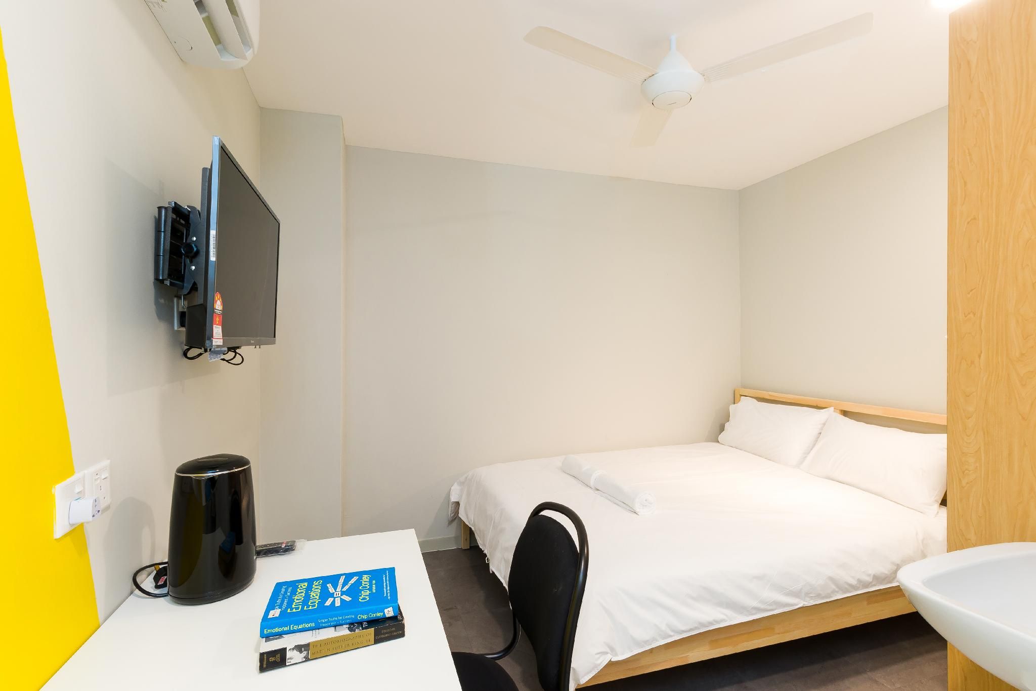 Standard Queen - No Window