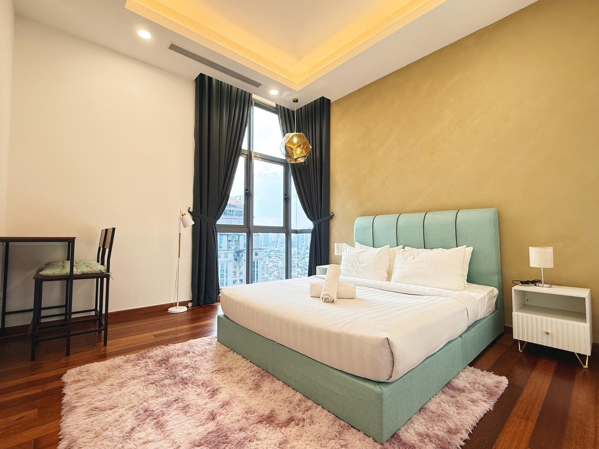 Deluxe 2-Bedroom Suite