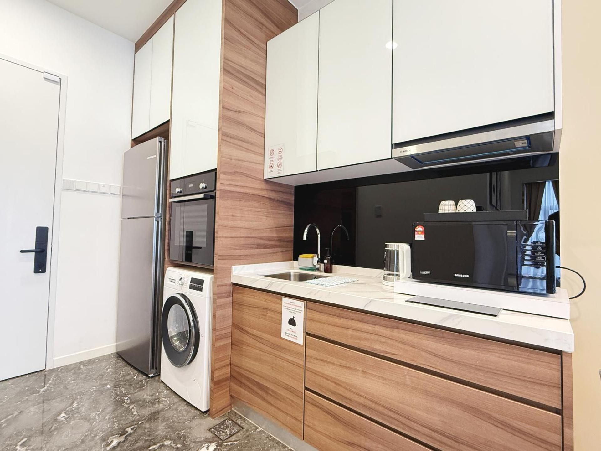 One-Bedroom Deluxe Apartment