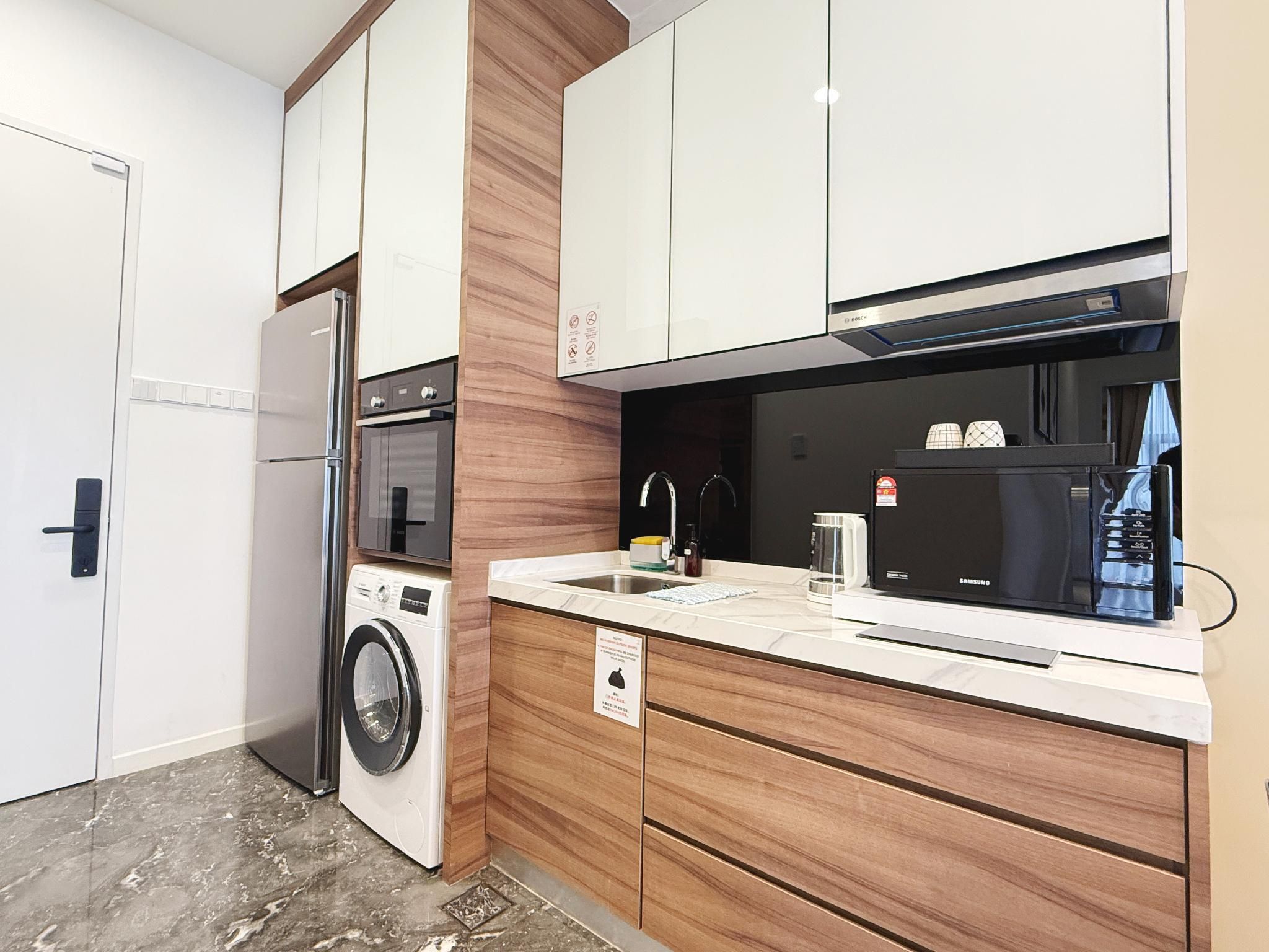 Deluxe 1-Bedroom Suite