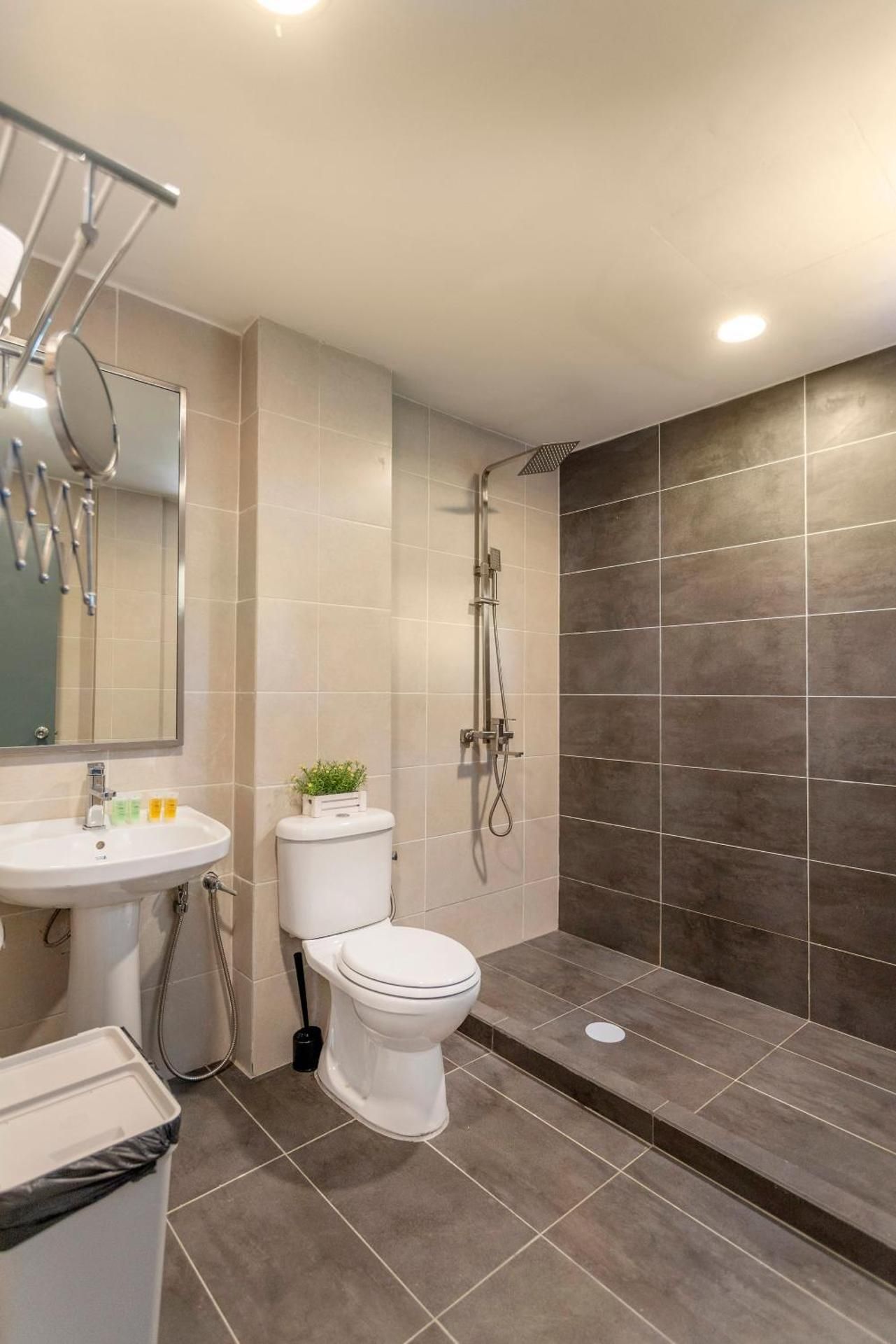 Three-Bedroom Standard Apartment