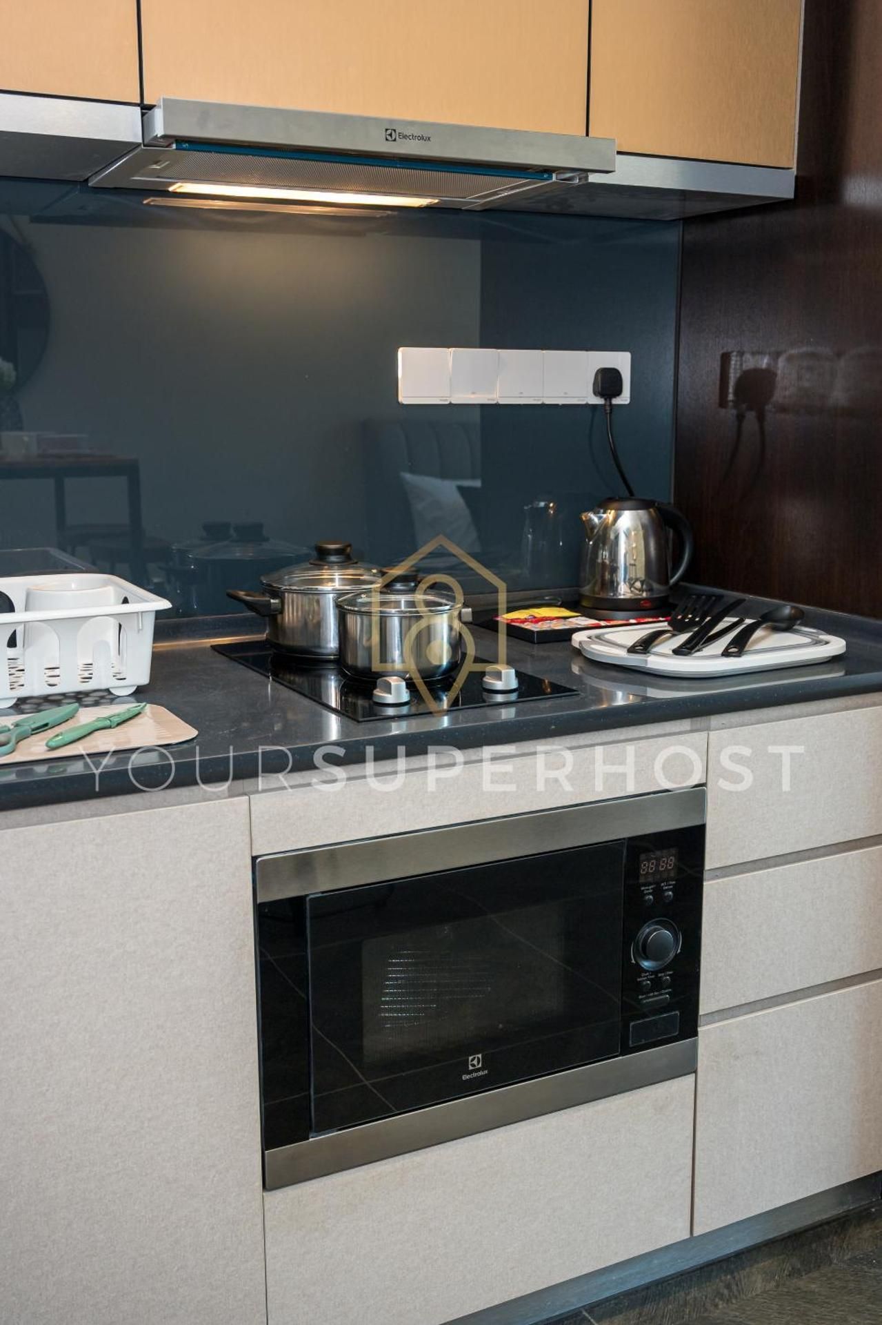 King Studio with Sofa Bed