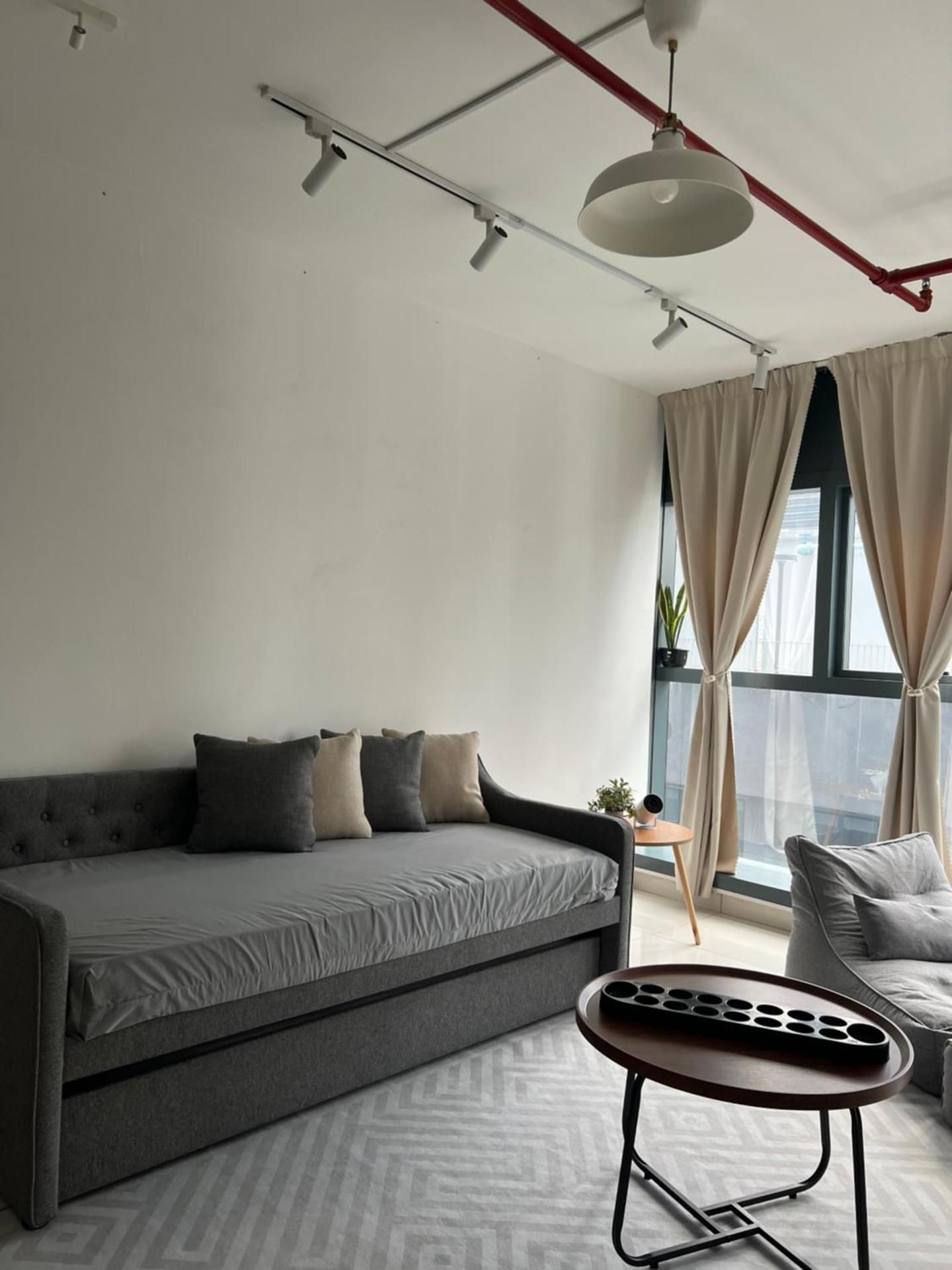 One-bedroom Loft Apartment 
