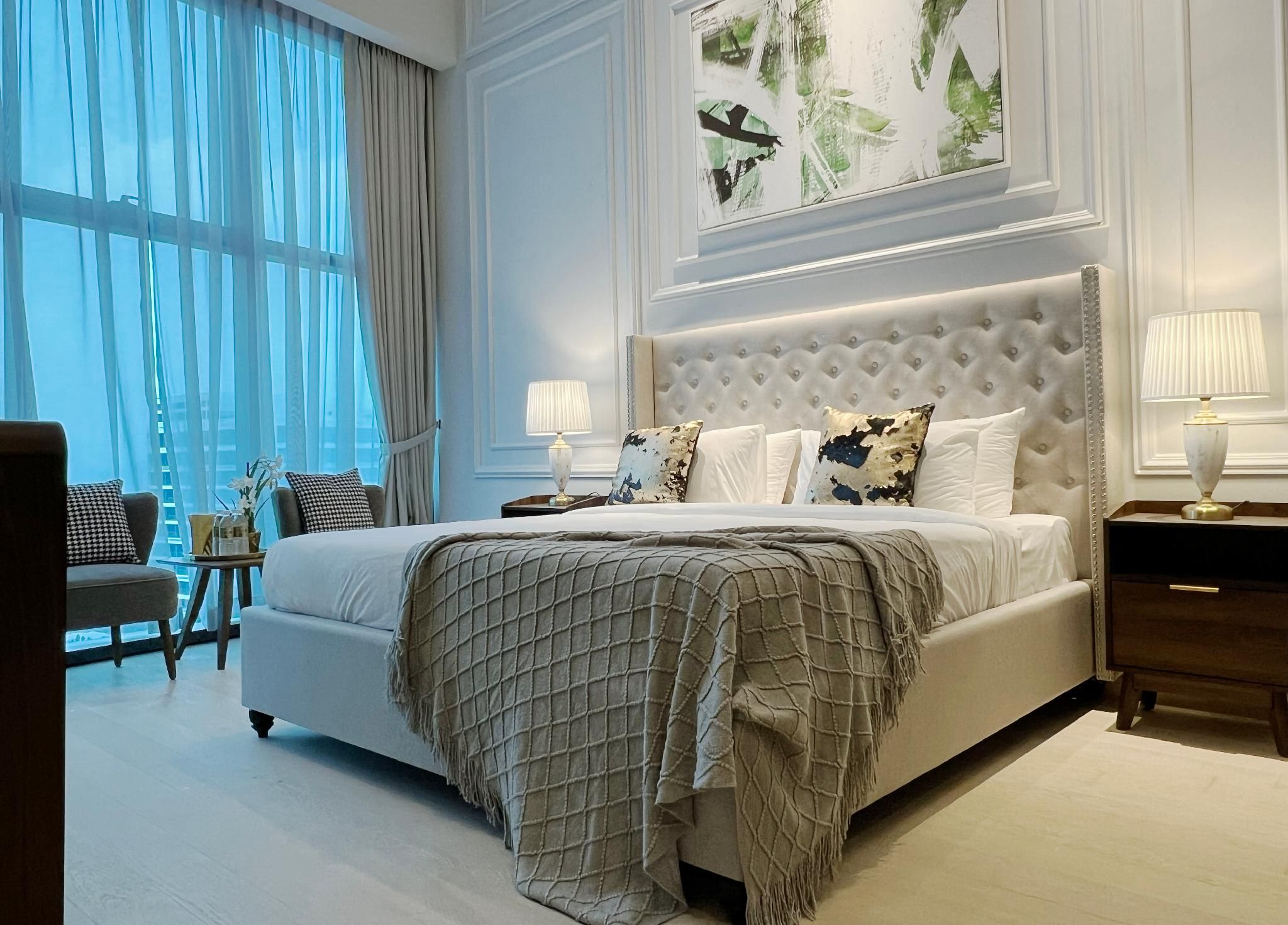Deluxe King Room with View