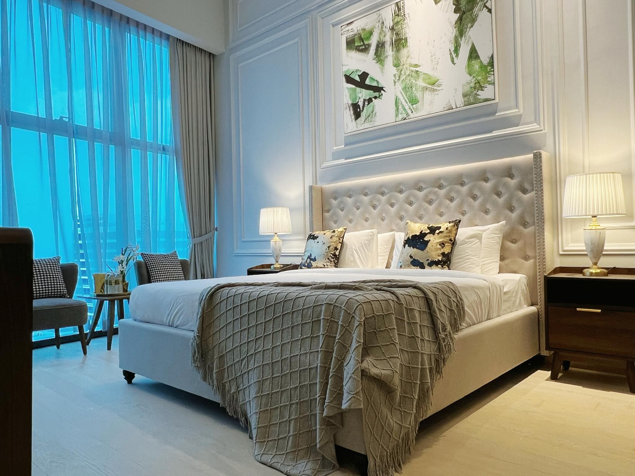 Queen Room with View