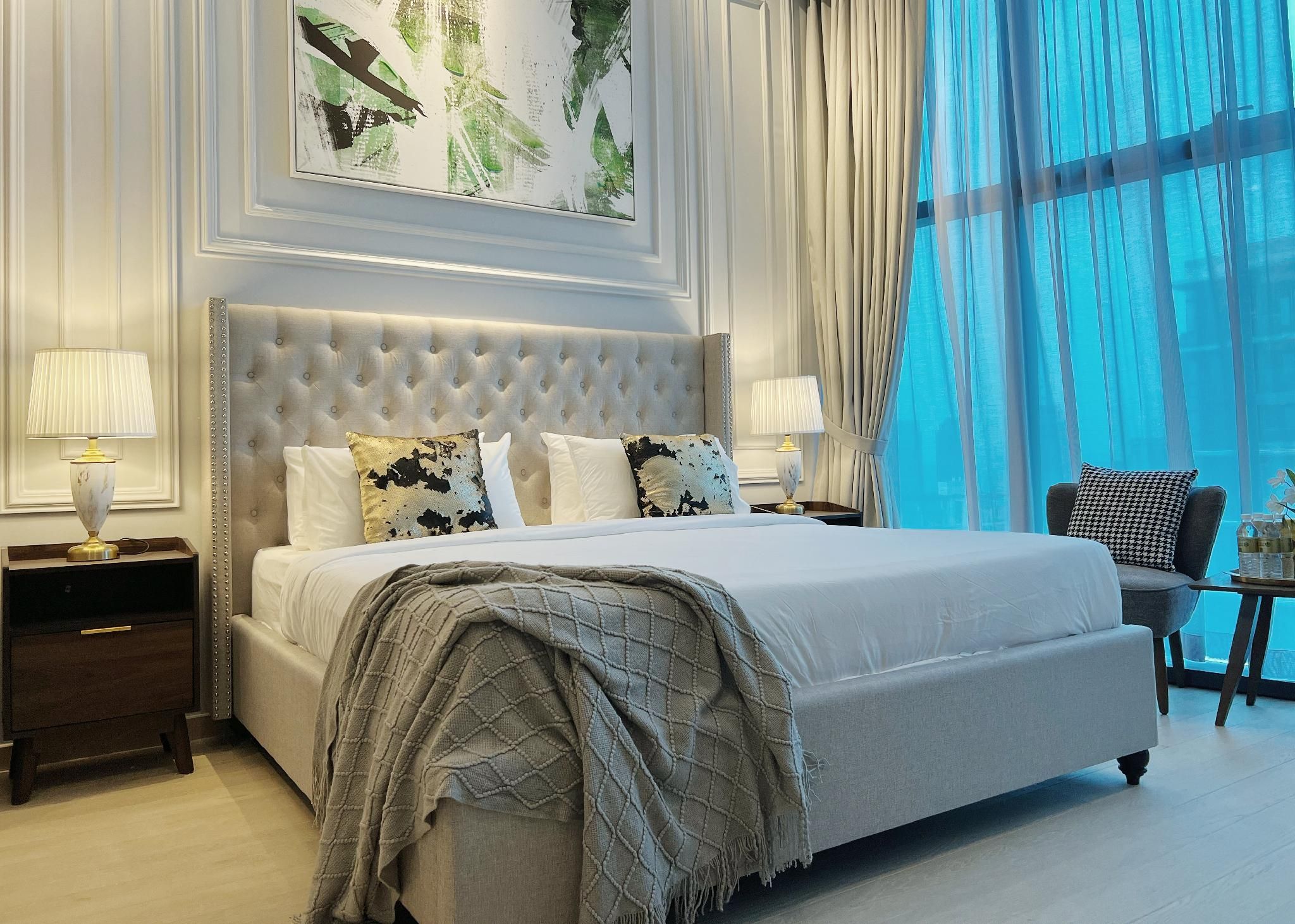 Queen Room with View
