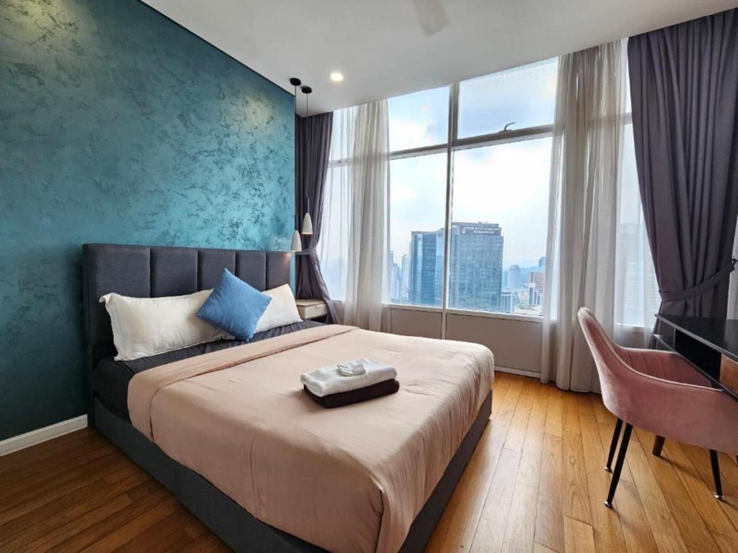 Three-Bedroom Superior Apartment