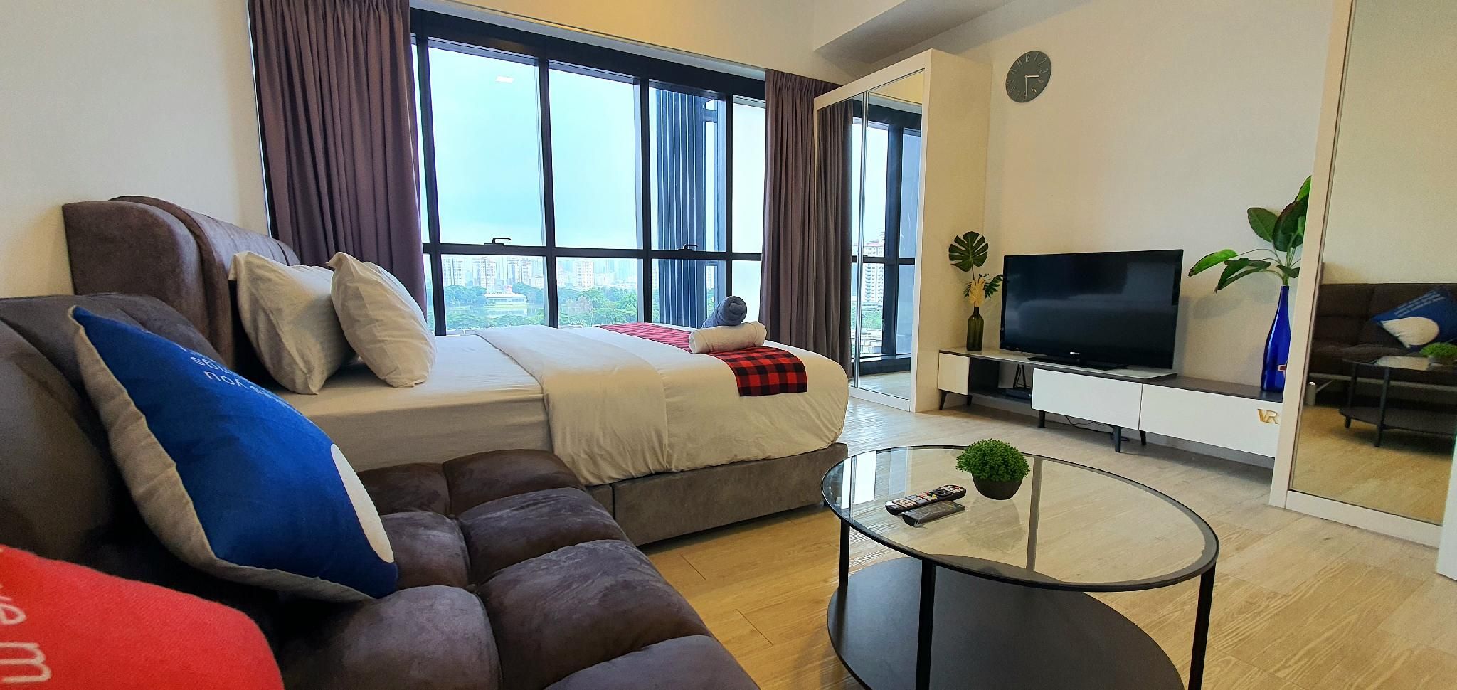Studio King Lake View Room