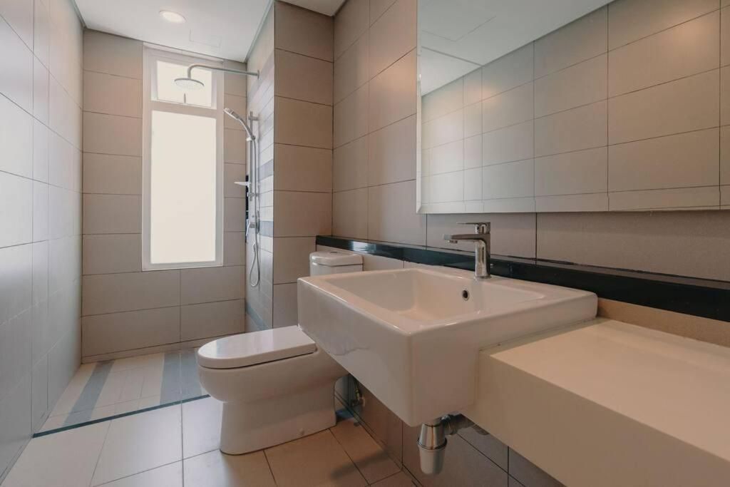 NEW! Spacious French Verdi 10pax 3BR WonderfulView Three-Bedroom Apartment 2